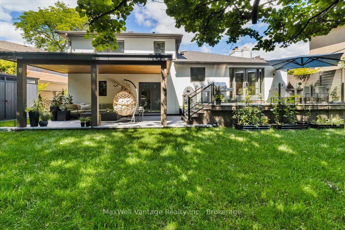Photo 36 of 26 Crossburn Drive, North York, Banbury-Don Mills — HOMEH