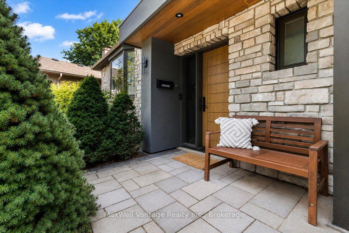 Photo 53 of 26 Crossburn Drive, North York, Banbury-Don Mills — HOMEH