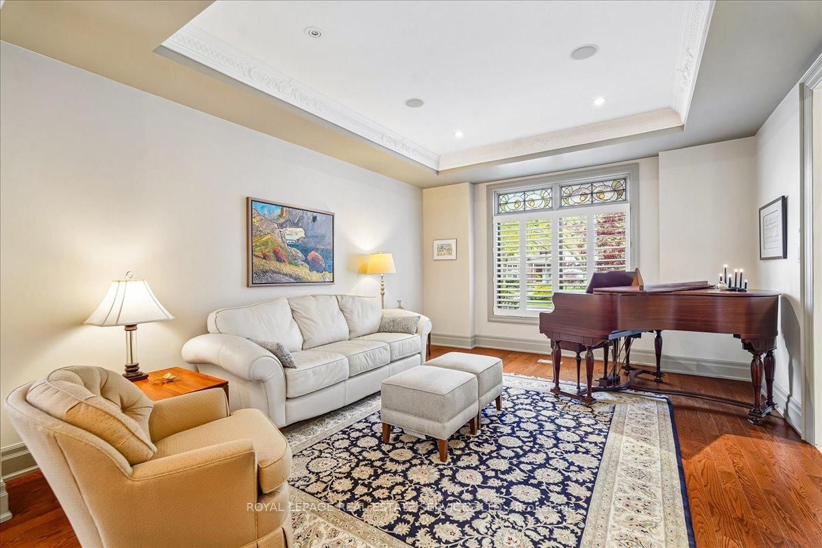 Photo 9 of 1726 The Pines, Mississauga, Clarkson — HOMEH