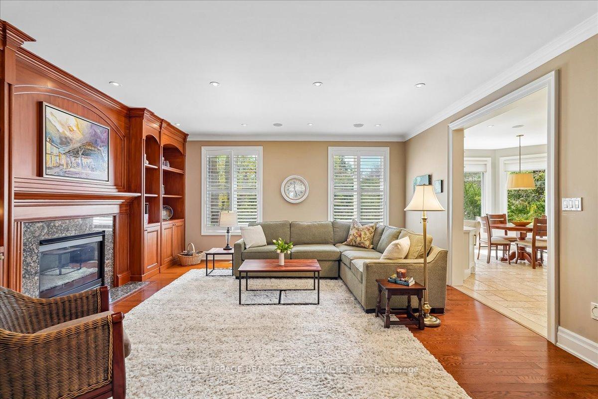 Photo 14 of 1726 The Pines, Mississauga, Clarkson — HOMEH