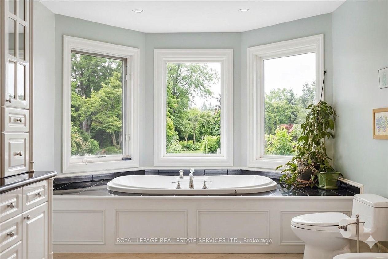 Photo 24 of 1726 The Pines, Mississauga, Clarkson — HOMEH