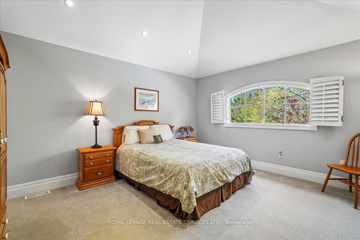 Photo 28 of 1726 The Pines, Mississauga, Clarkson — HOMEH