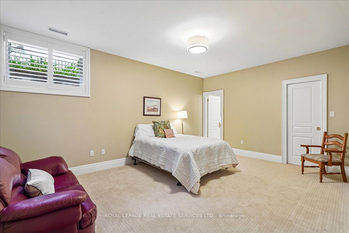 Photo 36 of 1726 The Pines, Mississauga, Clarkson — HOMEH