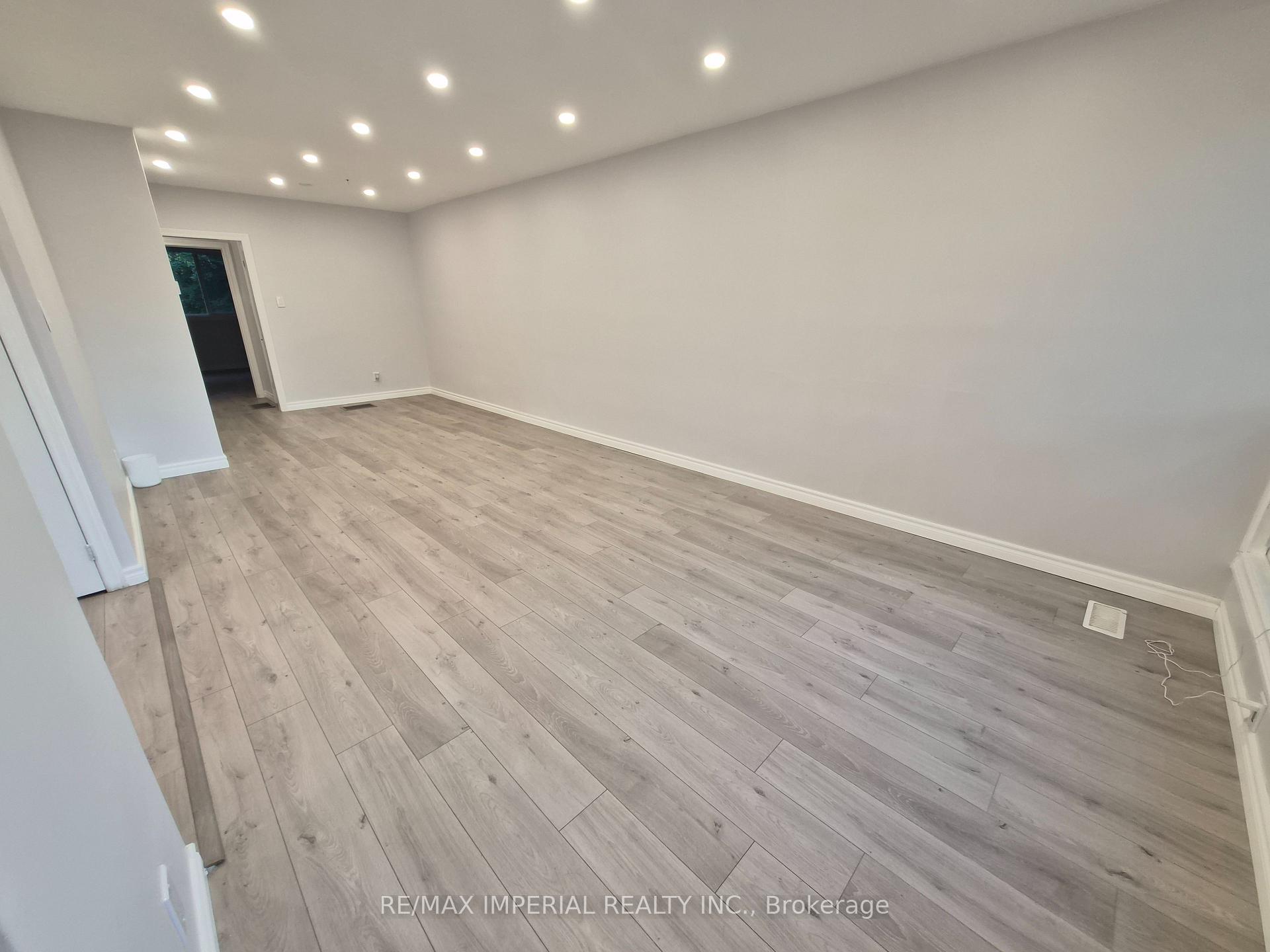 Photo 7 of 262 Mcconvey Drive, Richmond Hill, Crosby — HOMEH
