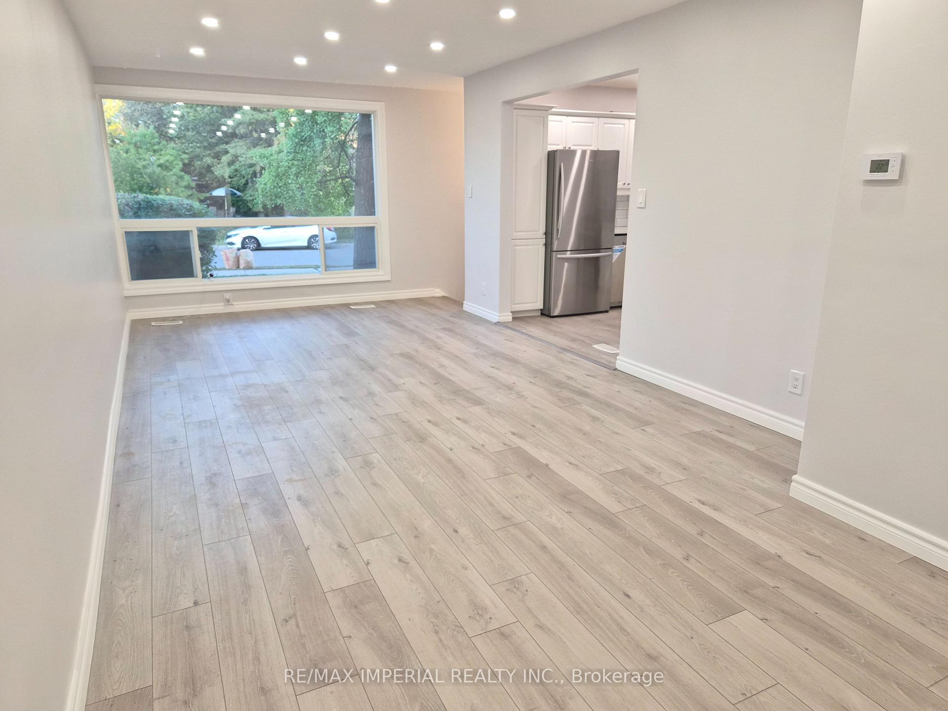 Photo 6 of 262 Mcconvey Drive, Richmond Hill, Crosby — HOMEH