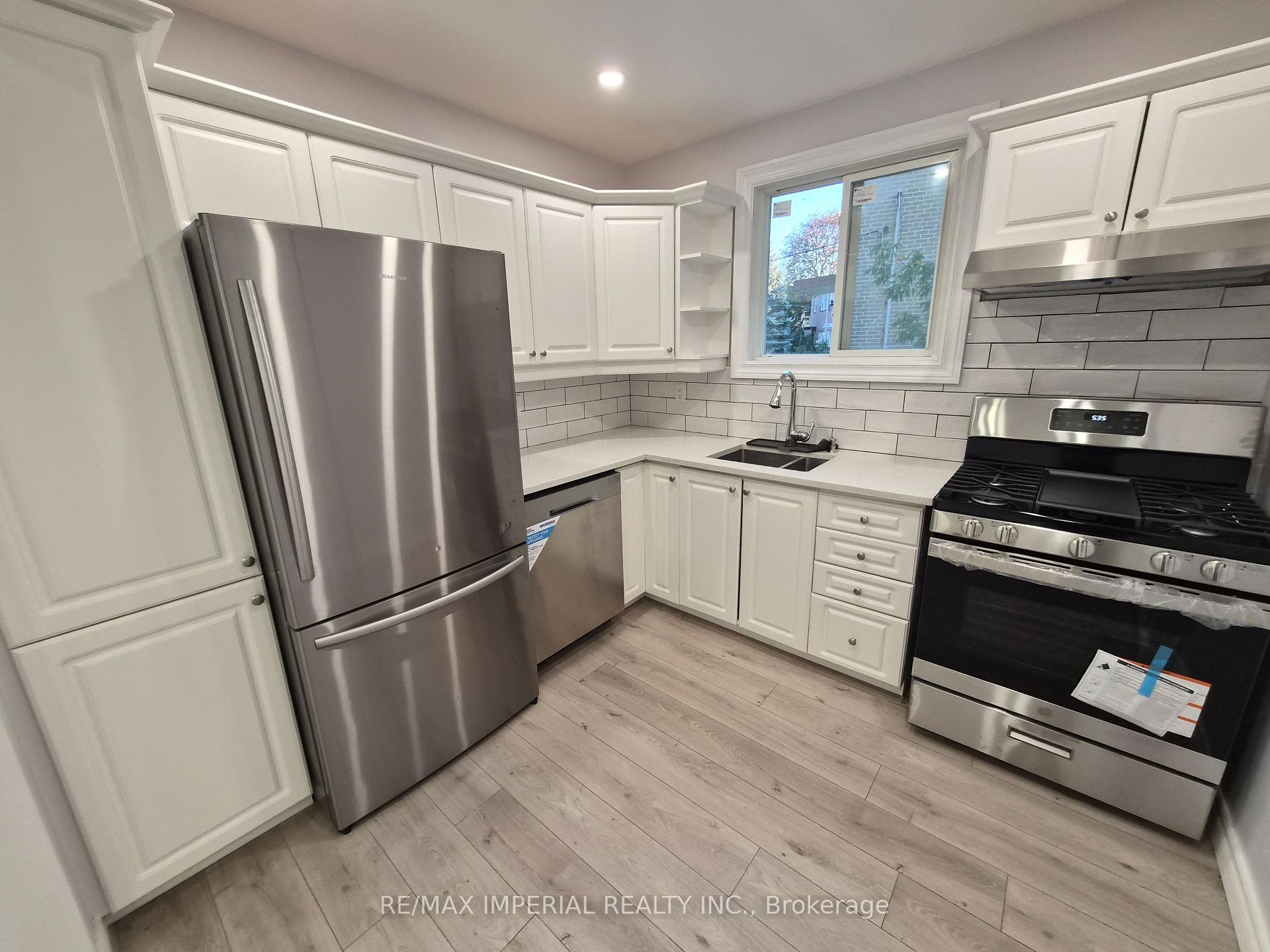 Photo 8 of 262 Mcconvey Drive, Richmond Hill, Crosby — HOMEH
