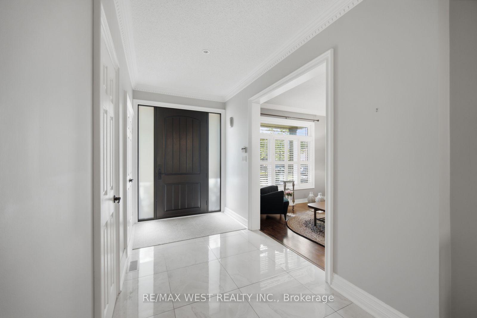Photo 2 of 65 Burnhaven Avenue, Vaughan, Maple — HOMEH