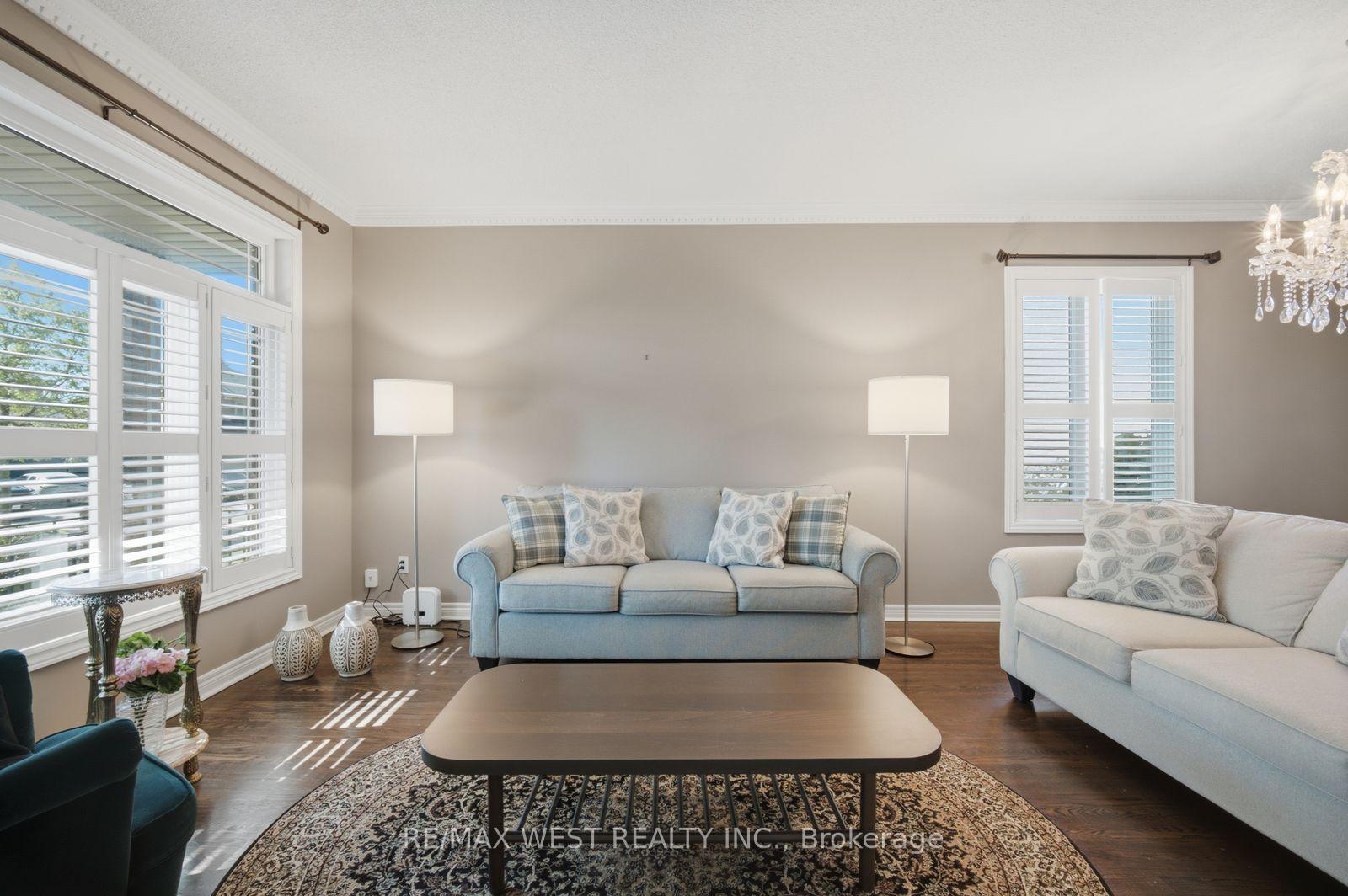 Photo 6 of 65 Burnhaven Avenue, Vaughan, Maple — HOMEH