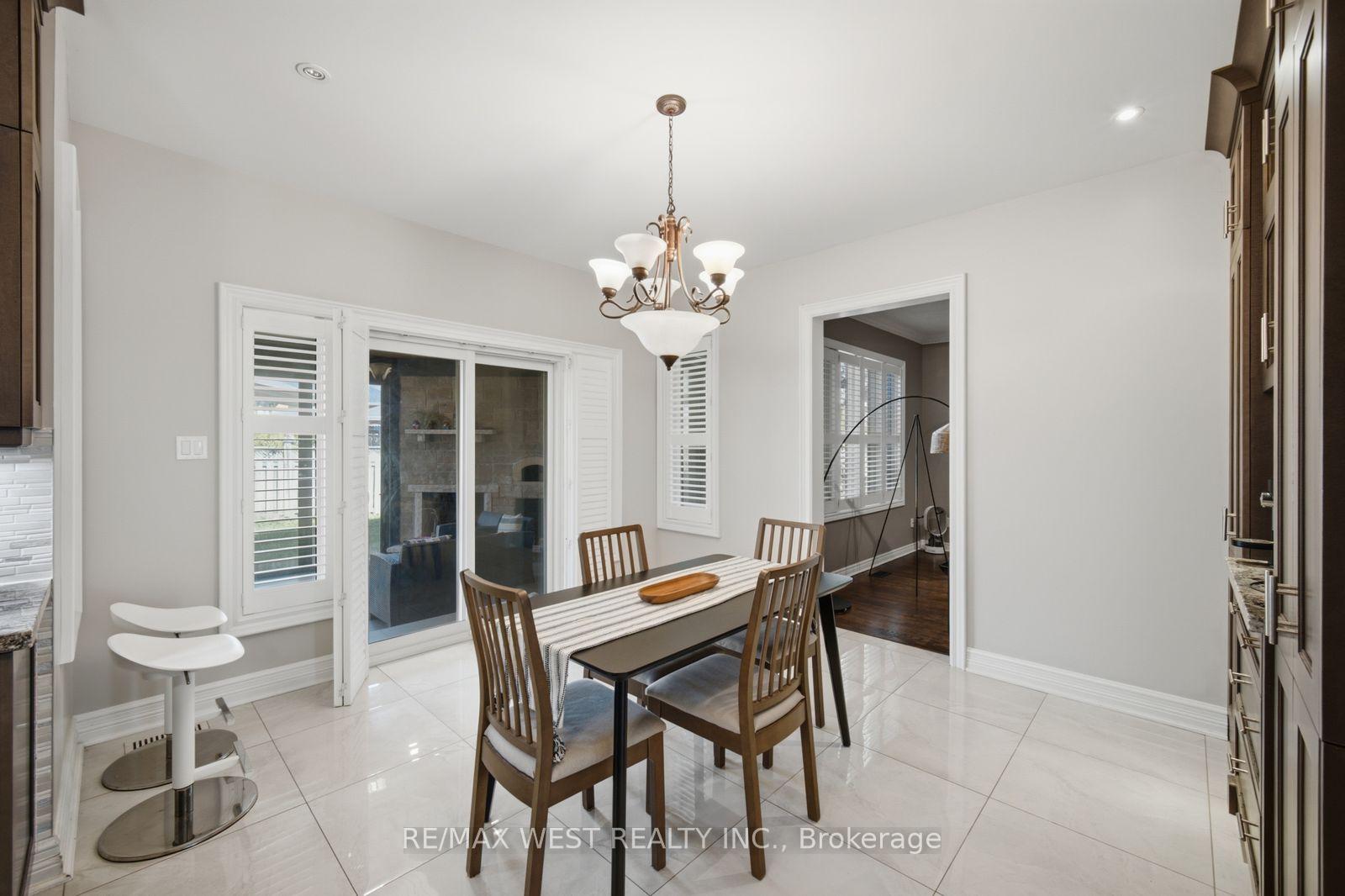 Photo 18 of 65 Burnhaven Avenue, Vaughan, Maple — HOMEH