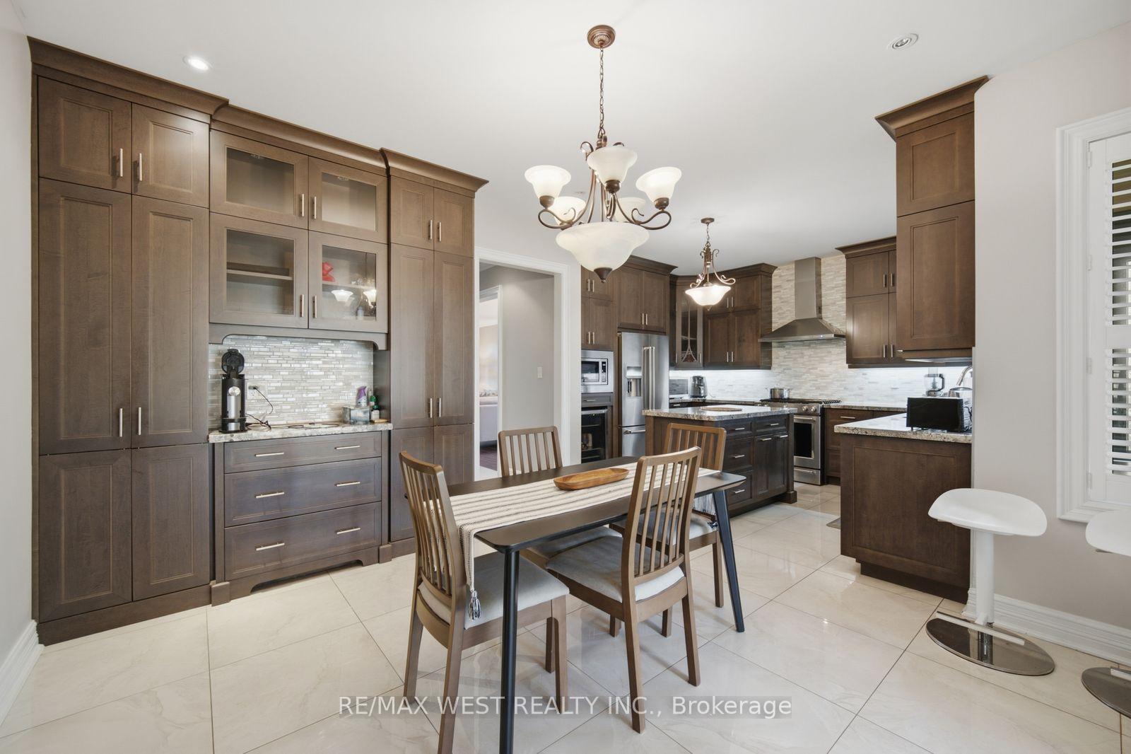 Photo 19 of 65 Burnhaven Avenue, Vaughan, Maple — HOMEH