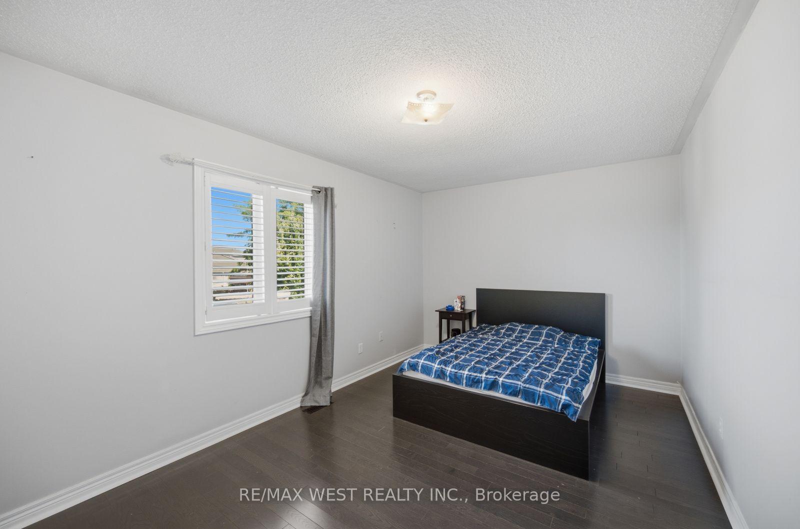 Photo 23 of 65 Burnhaven Avenue, Vaughan, Maple — HOMEH
