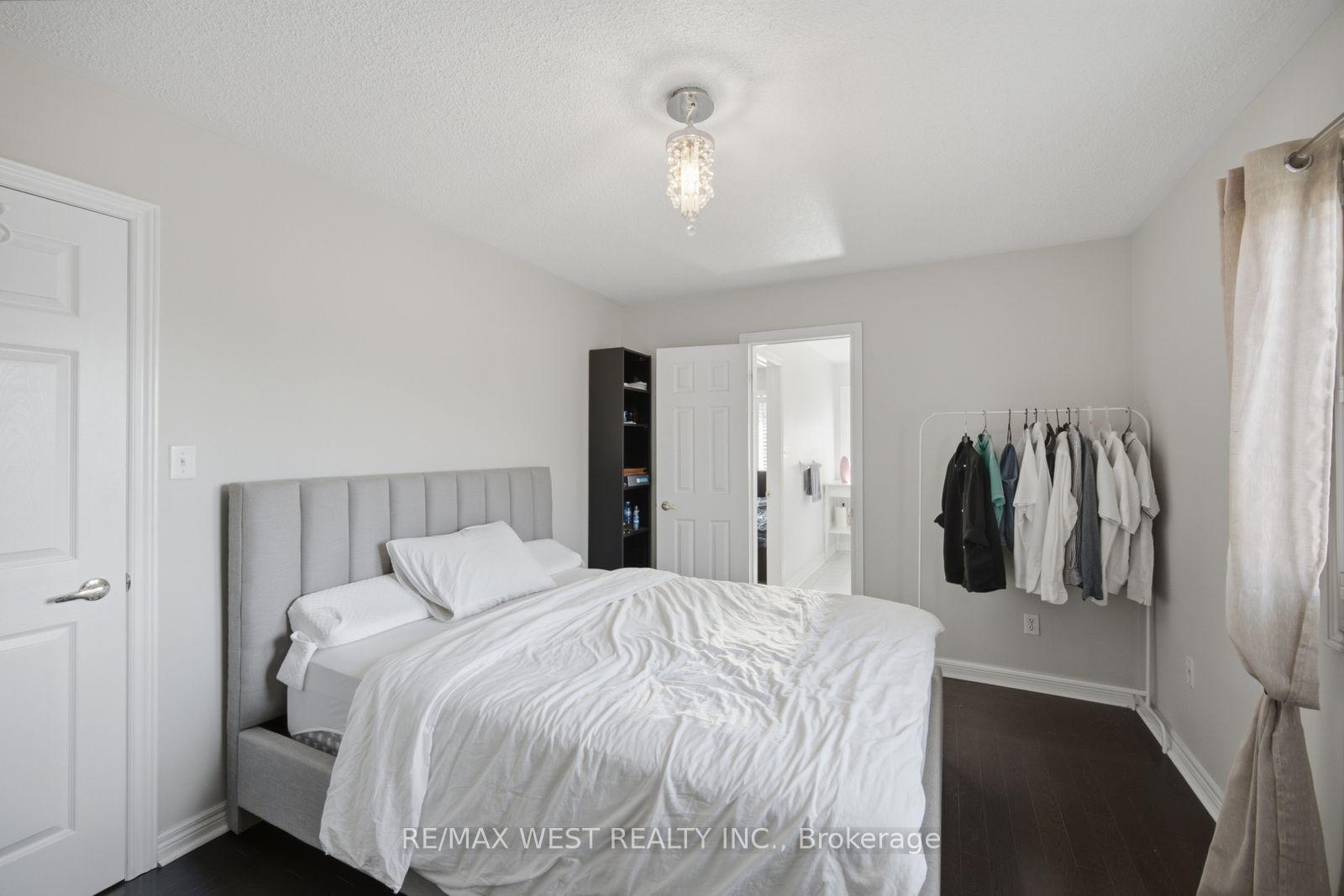 Photo 25 of 65 Burnhaven Avenue, Vaughan, Maple — HOMEH