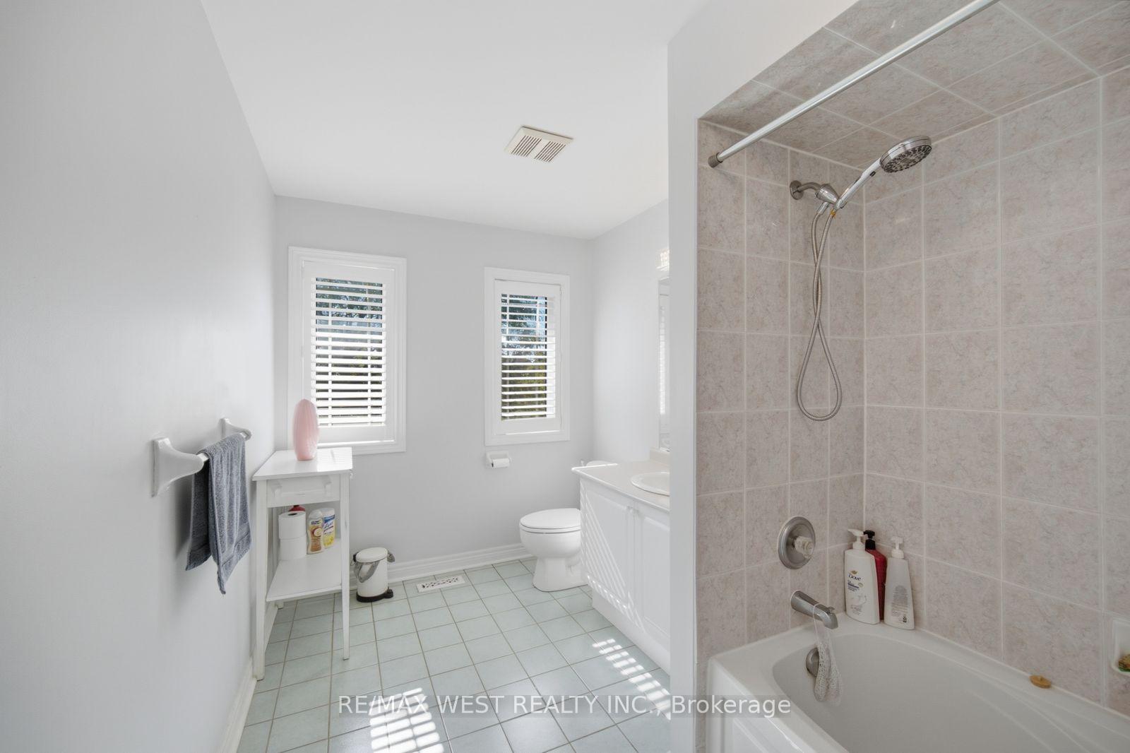 Photo 27 of 65 Burnhaven Avenue, Vaughan, Maple — HOMEH