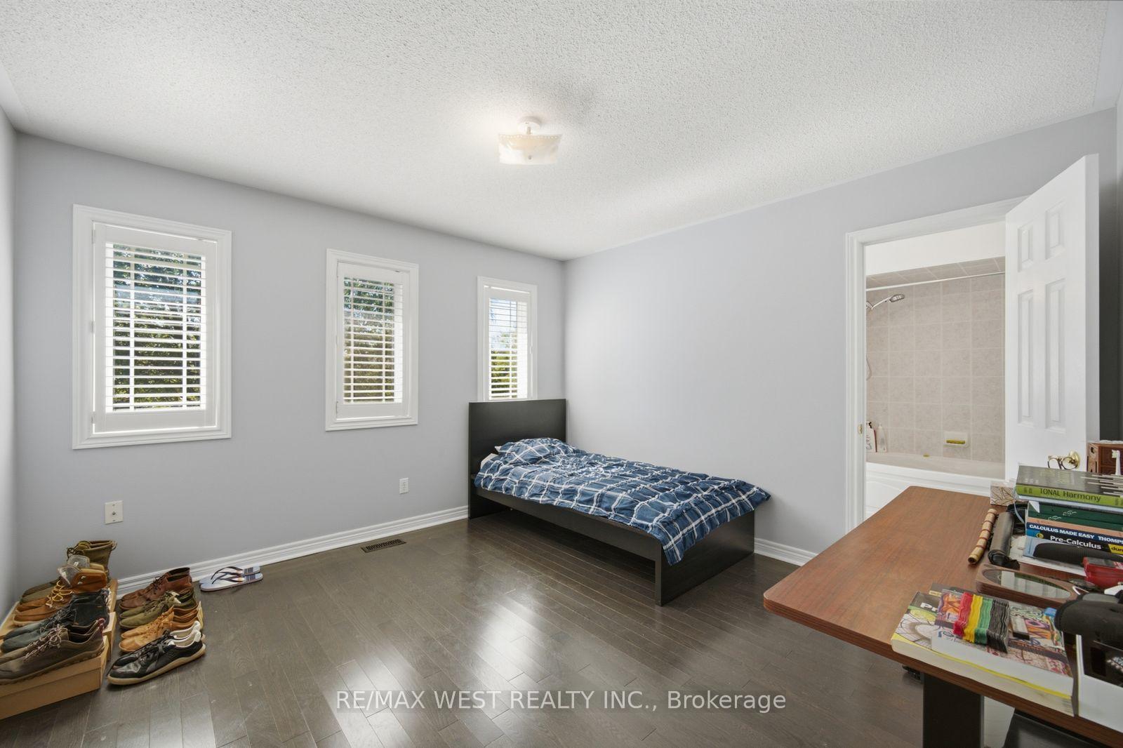 Photo 29 of 65 Burnhaven Avenue, Vaughan, Maple — HOMEH