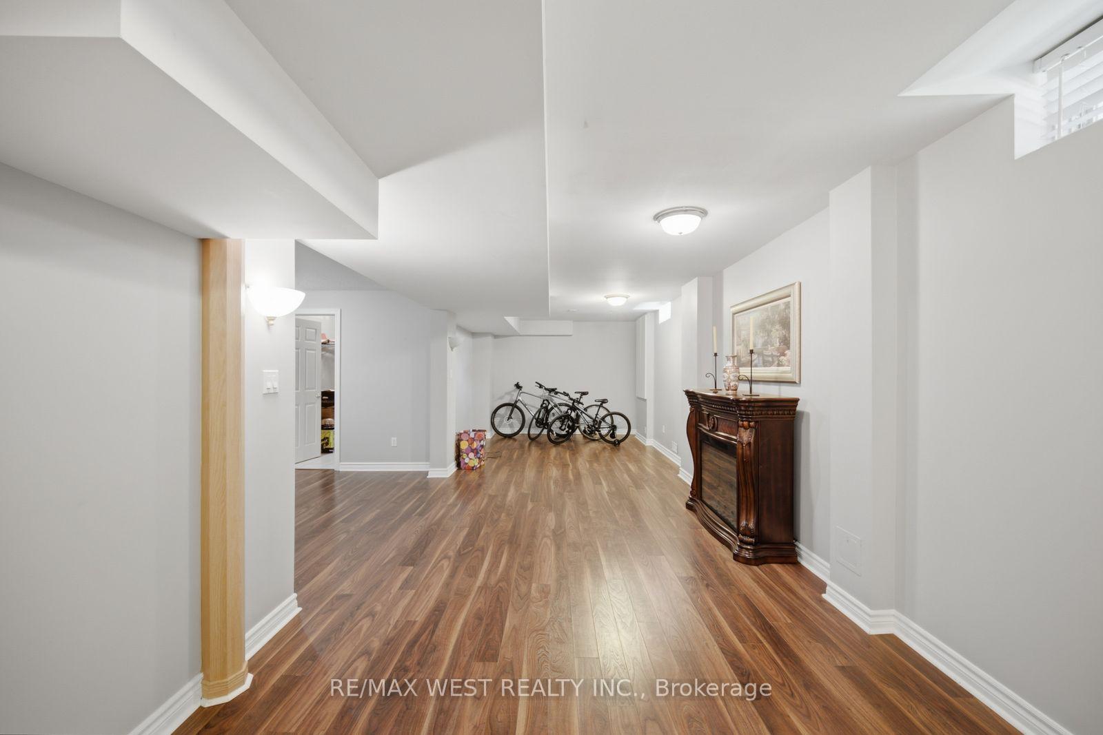 Photo 36 of 65 Burnhaven Avenue, Vaughan, Maple — HOMEH
