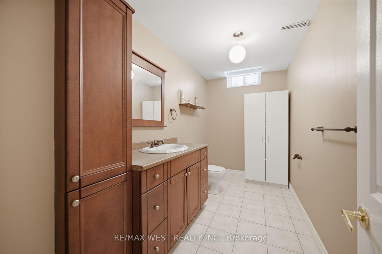 Photo 41 of 65 Burnhaven Avenue, Vaughan, Maple — HOMEH