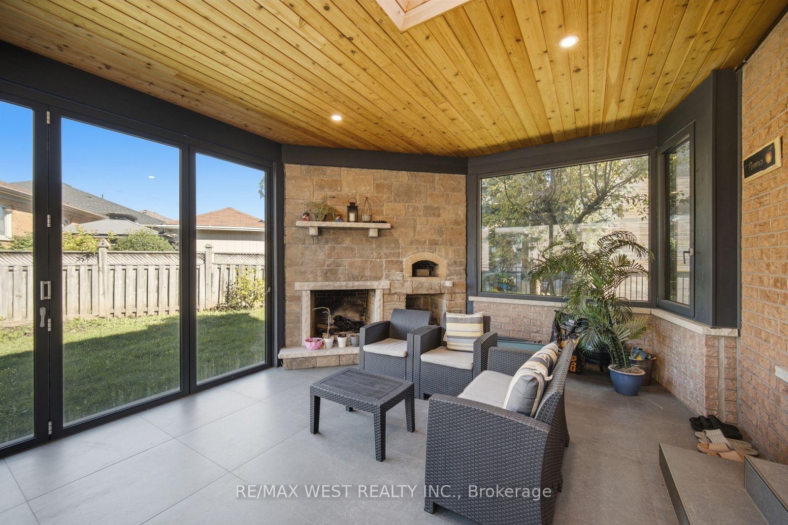 Photo 47 of 65 Burnhaven Avenue, Vaughan, Maple — HOMEH