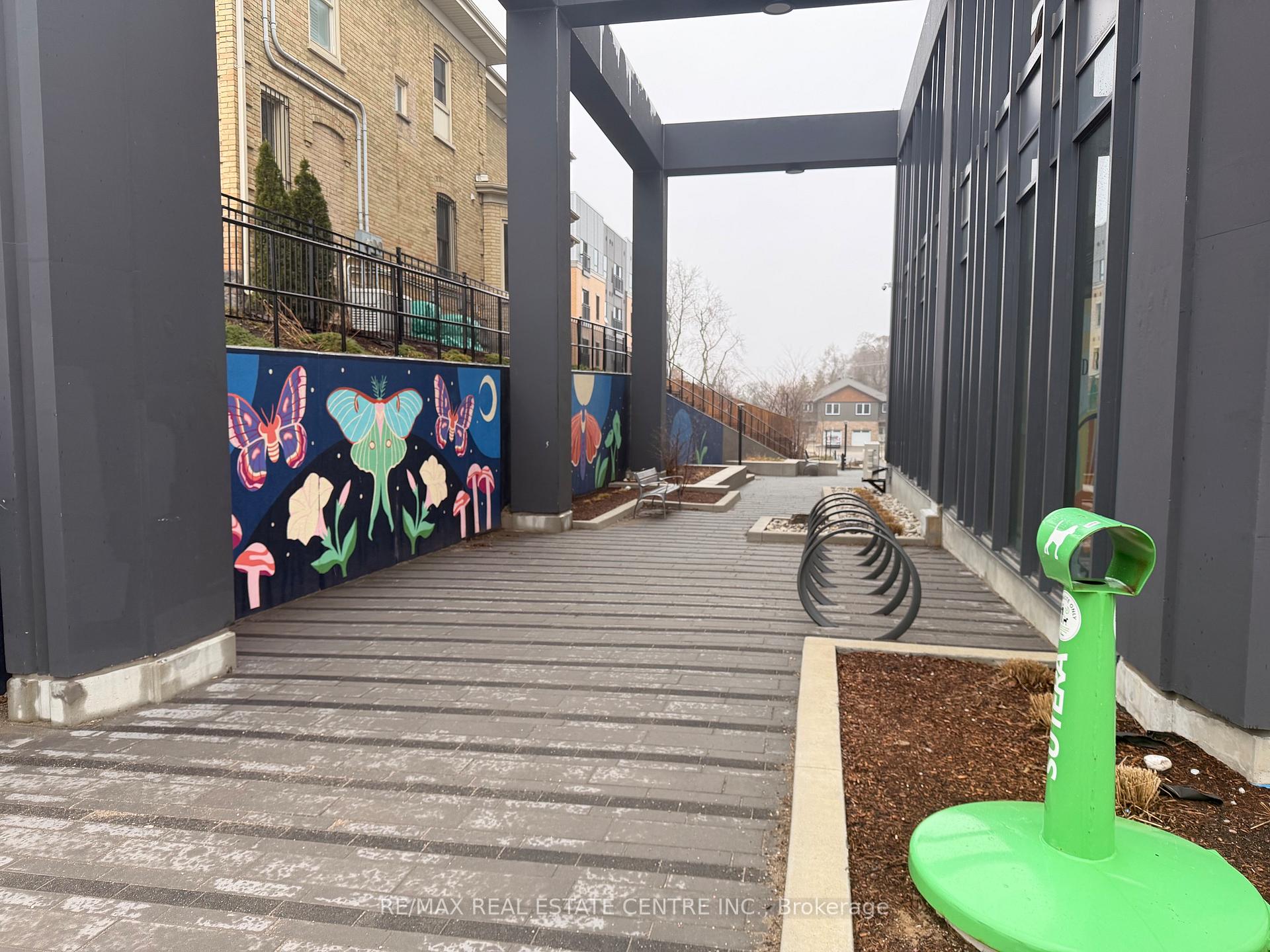 Photo 3 of Unit 301, 741 King Street W, Kitchener, KW Hospital — HOMEH