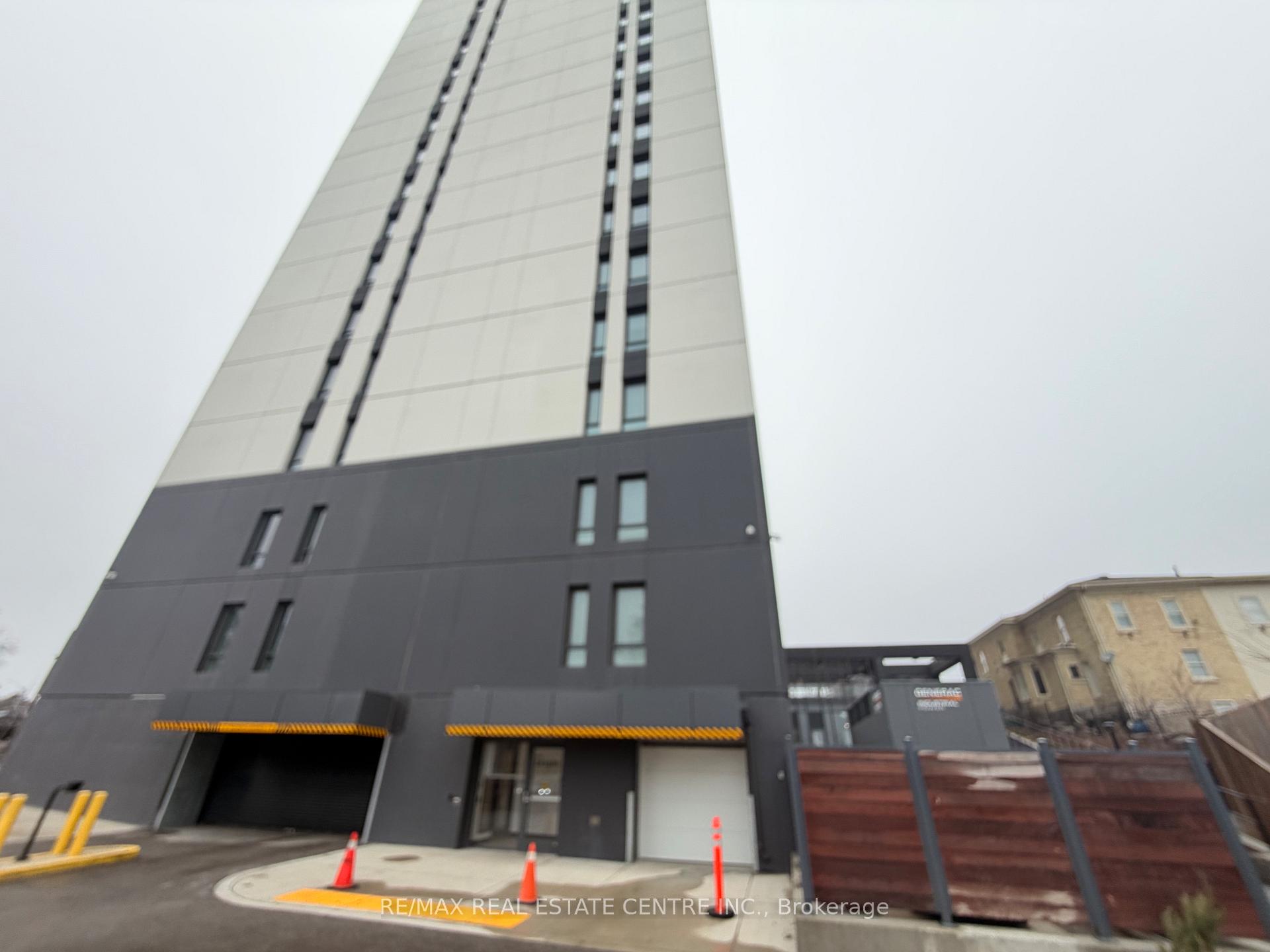 Photo 6 of Unit 301, 741 King Street W, Kitchener, KW Hospital — HOMEH