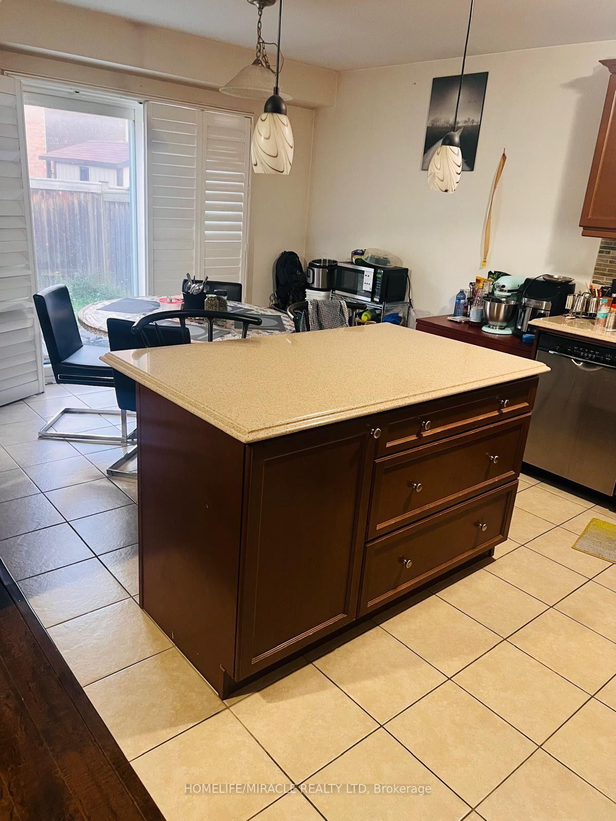 Photo 6 of Unit Upper Main, 17 Agricola Road, Brampton, Northwest Brampton — HOMEH