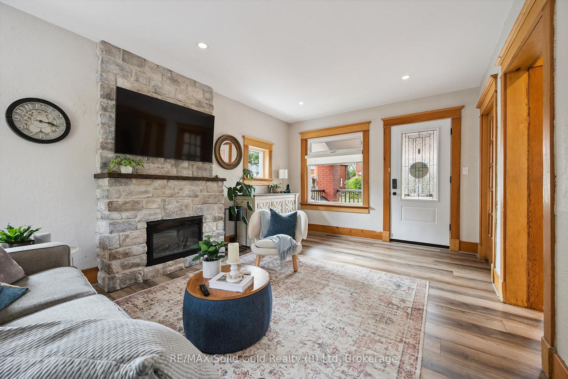 Photo 8 of 173 Cedar Street S, Kitchener, Cedar Hill — HOMEH