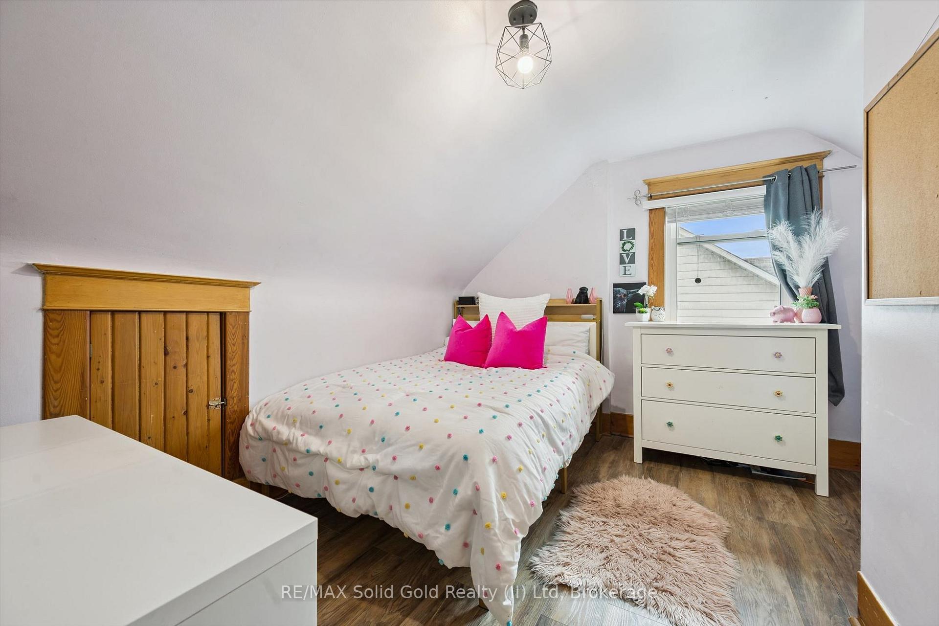 Photo 15 of 173 Cedar Street S, Kitchener, Cedar Hill — HOMEH