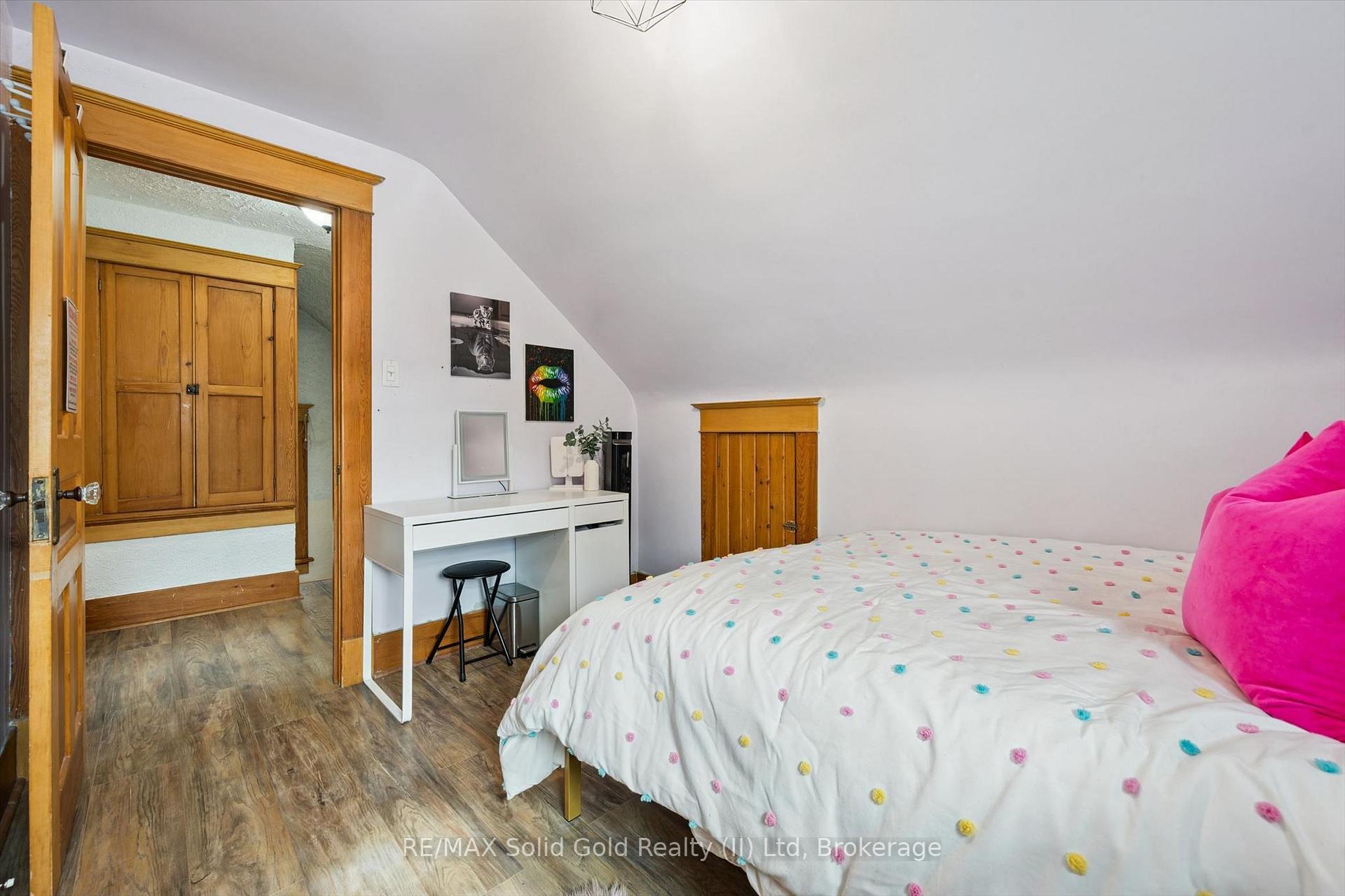 Photo 17 of 173 Cedar Street S, Kitchener, Cedar Hill — HOMEH