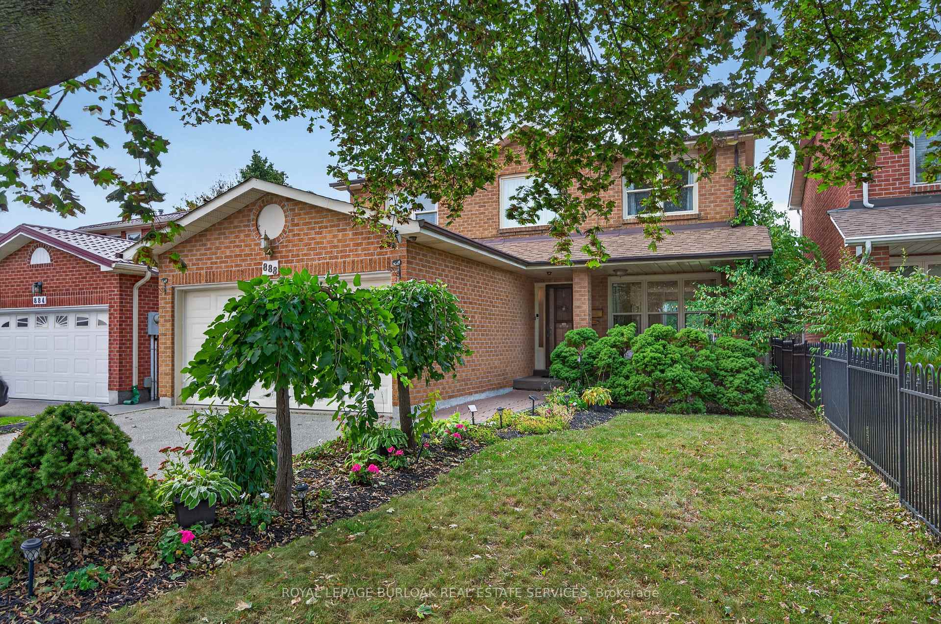 Photo 4 of 888 Messenger Meadow Drive, Mississauga, Creditview — HOMEH