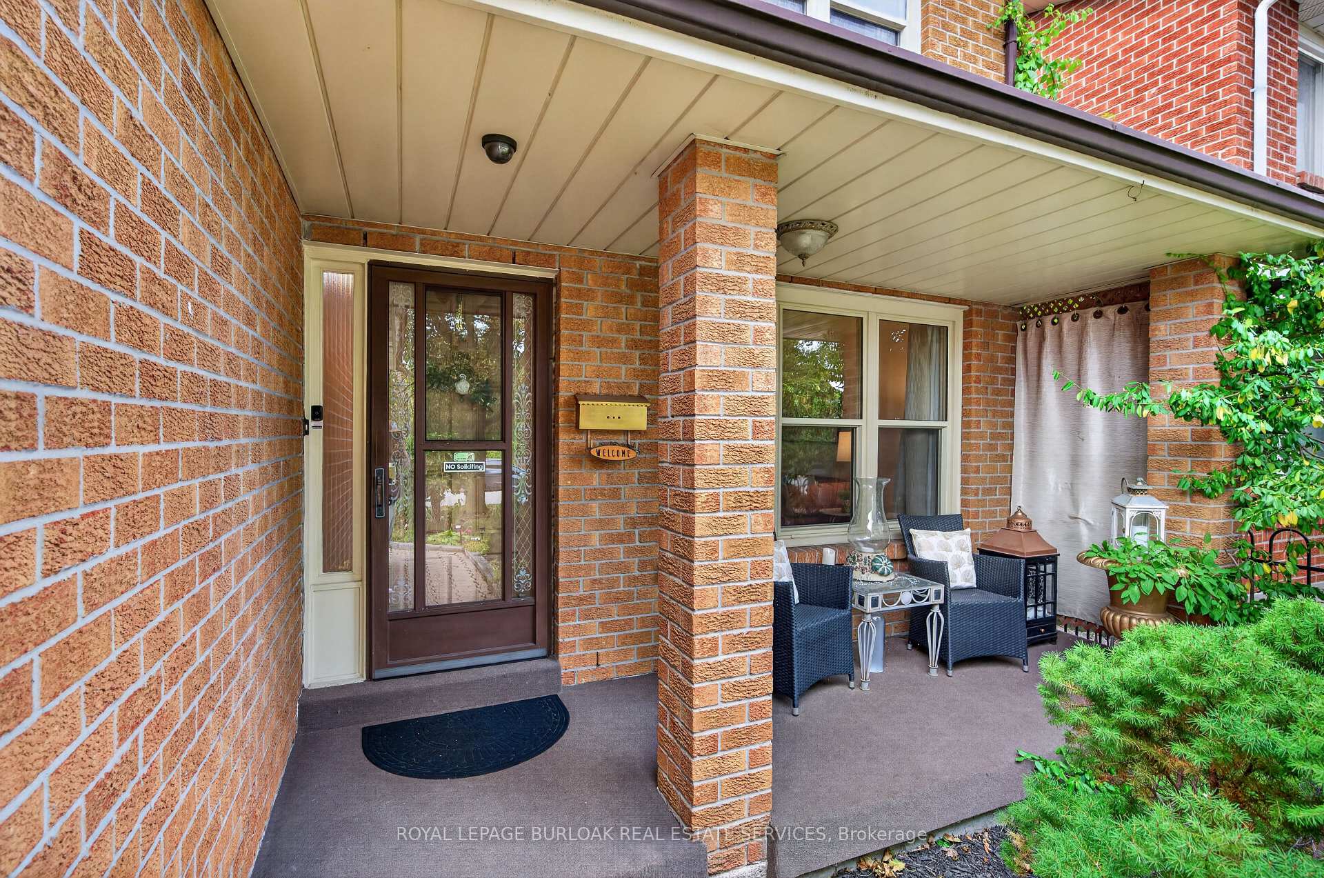 Photo 5 of 888 Messenger Meadow Drive, Mississauga, Creditview — HOMEH
