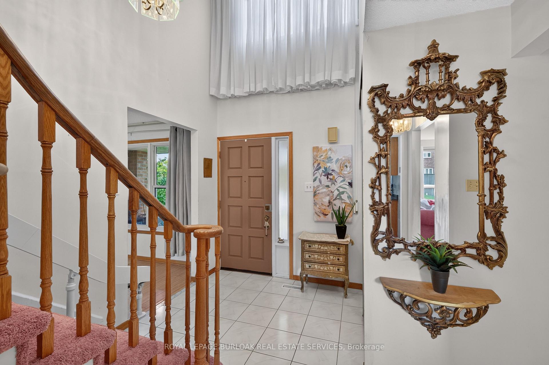 Photo 6 of 888 Messenger Meadow Drive, Mississauga, Creditview — HOMEH
