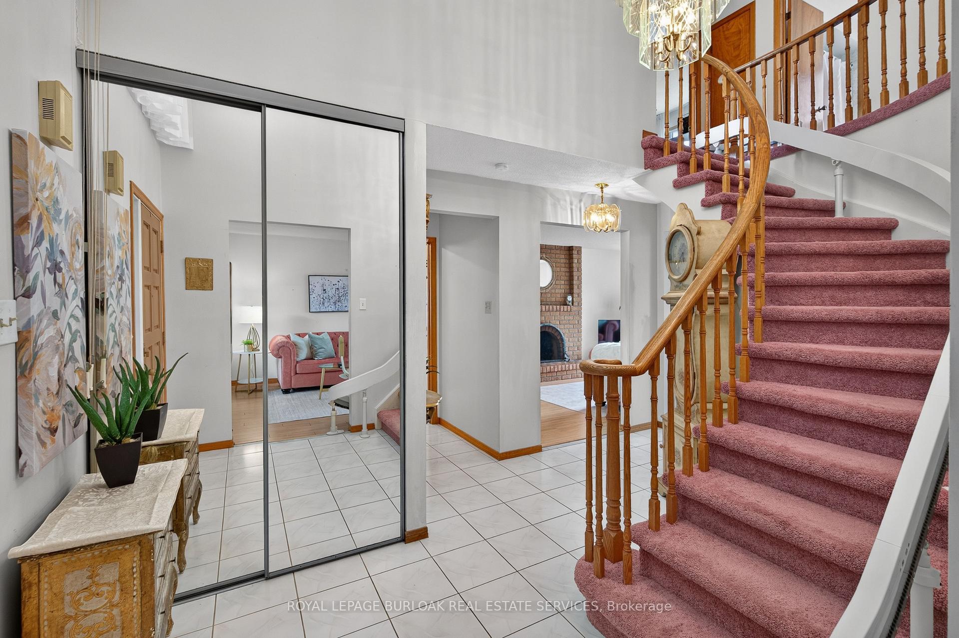 Photo 7 of 888 Messenger Meadow Drive, Mississauga, Creditview — HOMEH