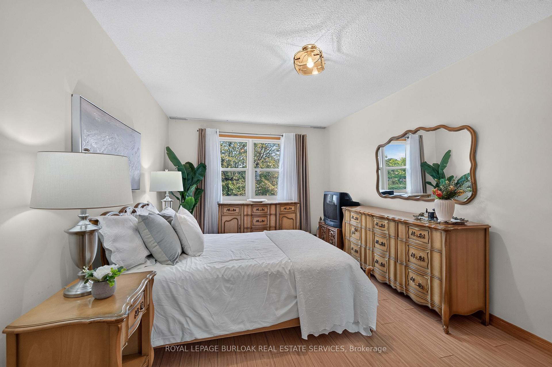 Photo 26 of 888 Messenger Meadow Drive, Mississauga, Creditview — HOMEH