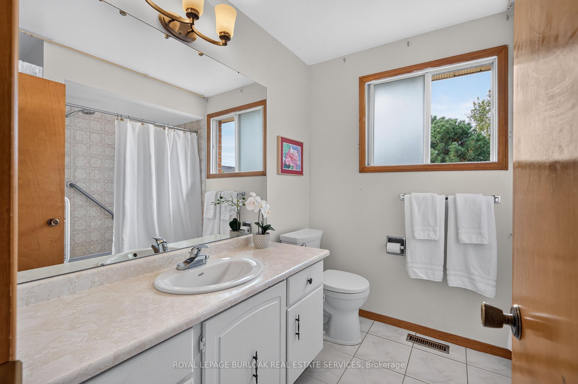 Photo 28 of 888 Messenger Meadow Drive, Mississauga, Creditview — HOMEH