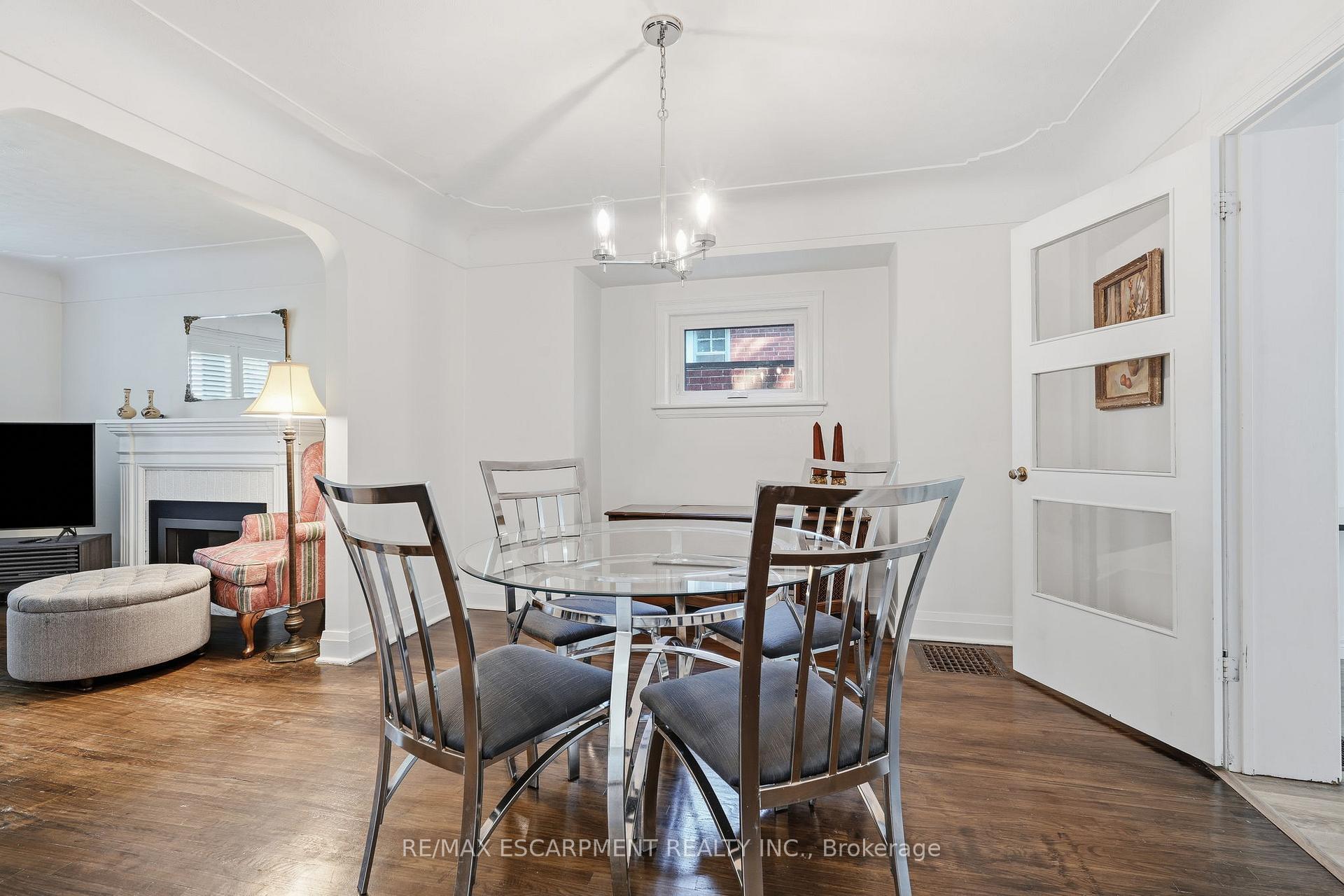 Photo 9 of 13 Allan Avenue, Hamilton, Dundas — HOMEH