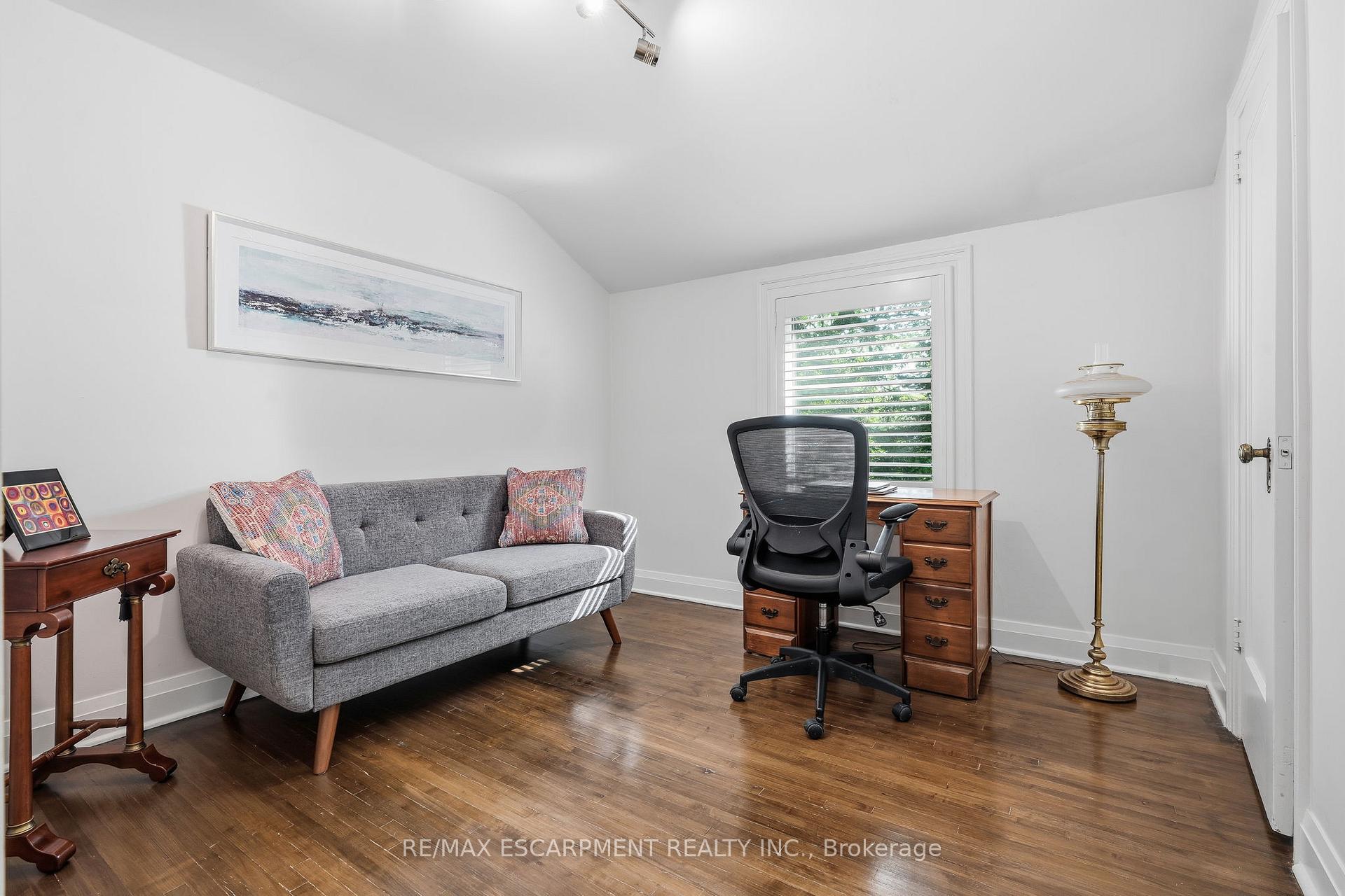 Photo 16 of 13 Allan Avenue, Hamilton, Dundas — HOMEH