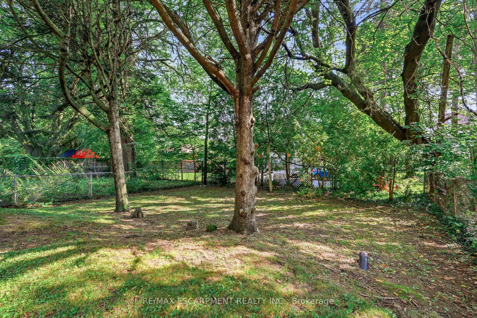 Photo 21 of 13 Allan Avenue, Hamilton, Dundas — HOMEH
