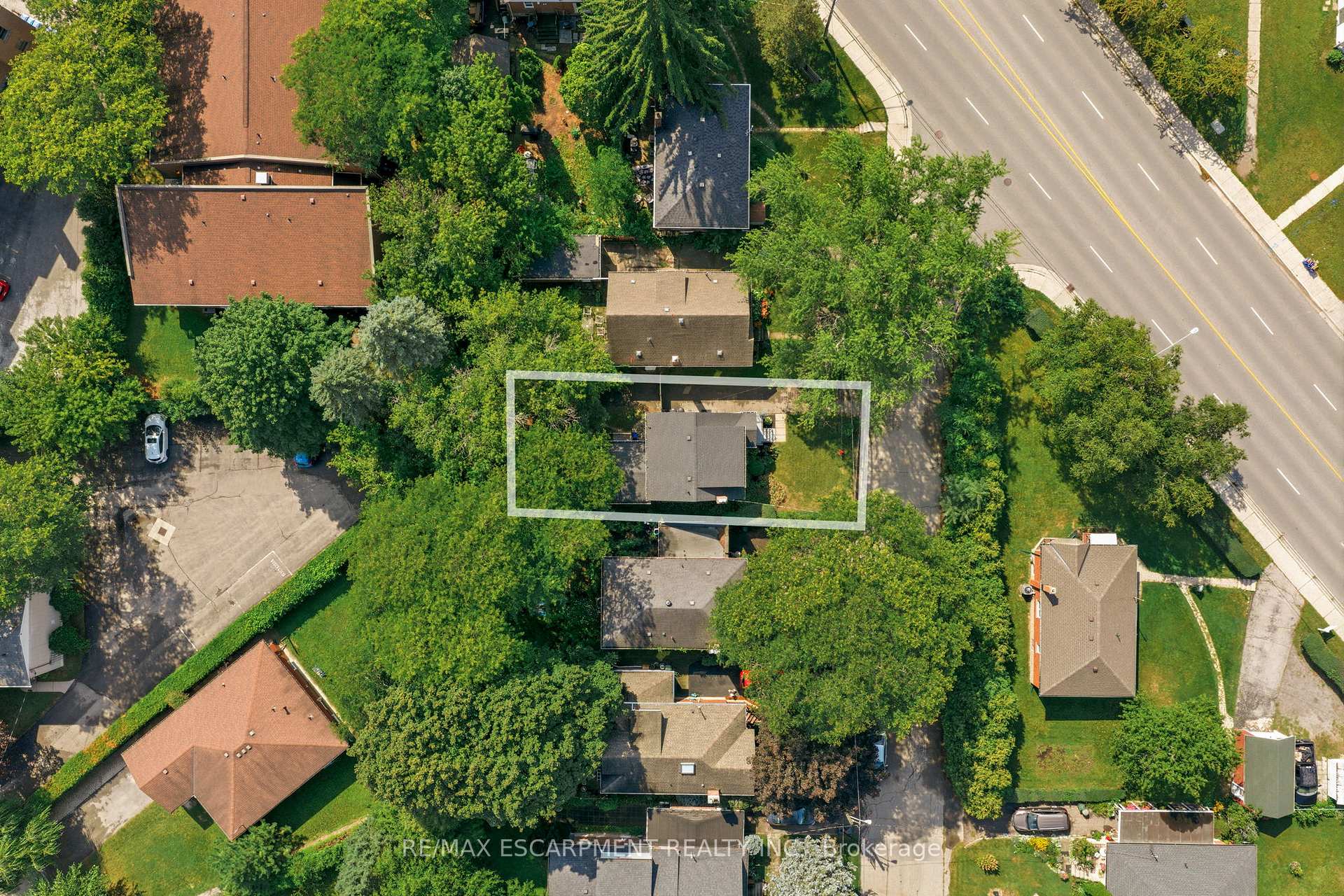 Photo 26 of 13 Allan Avenue, Hamilton, Dundas — HOMEH