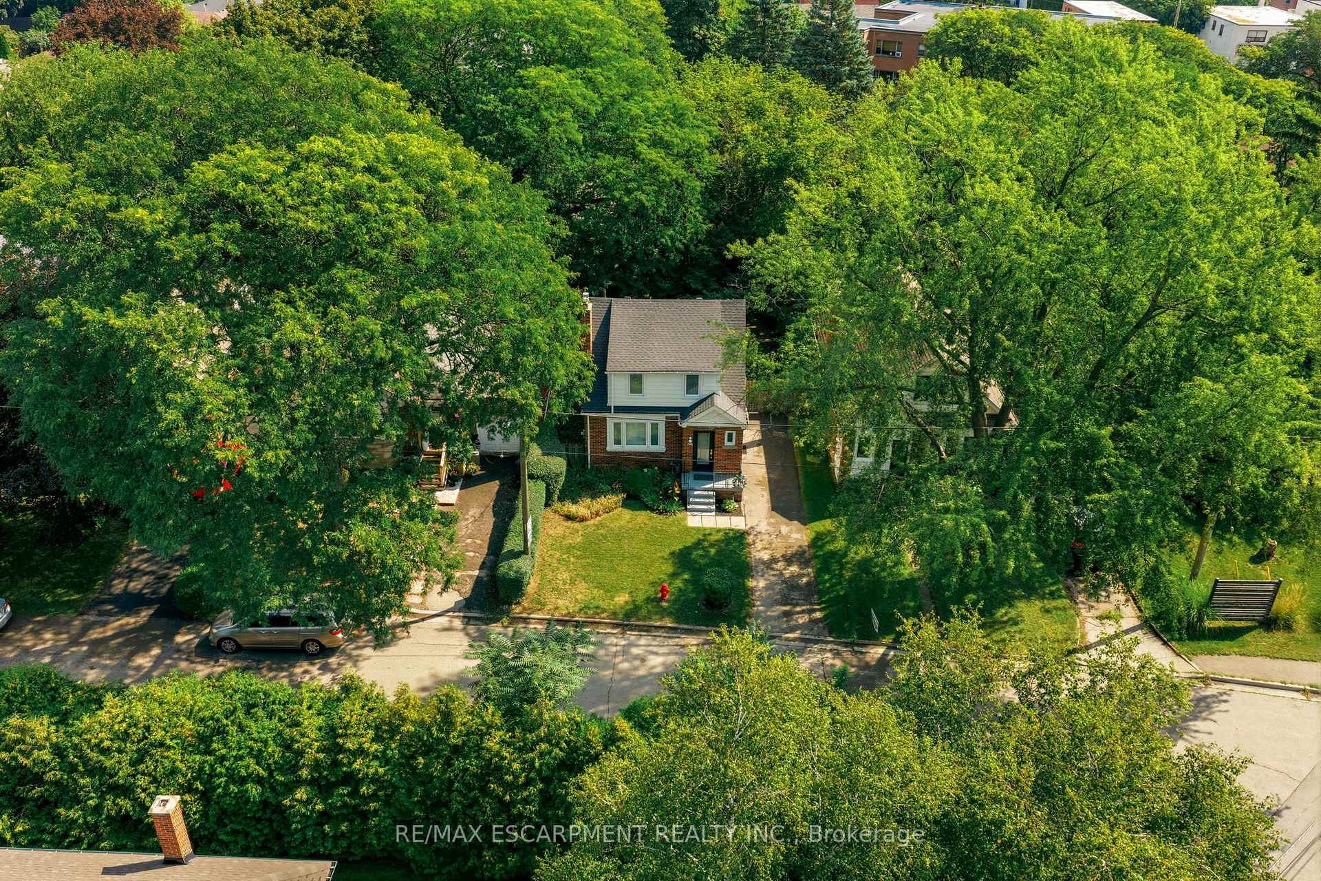 Photo 27 of 13 Allan Avenue, Hamilton, Dundas — HOMEH