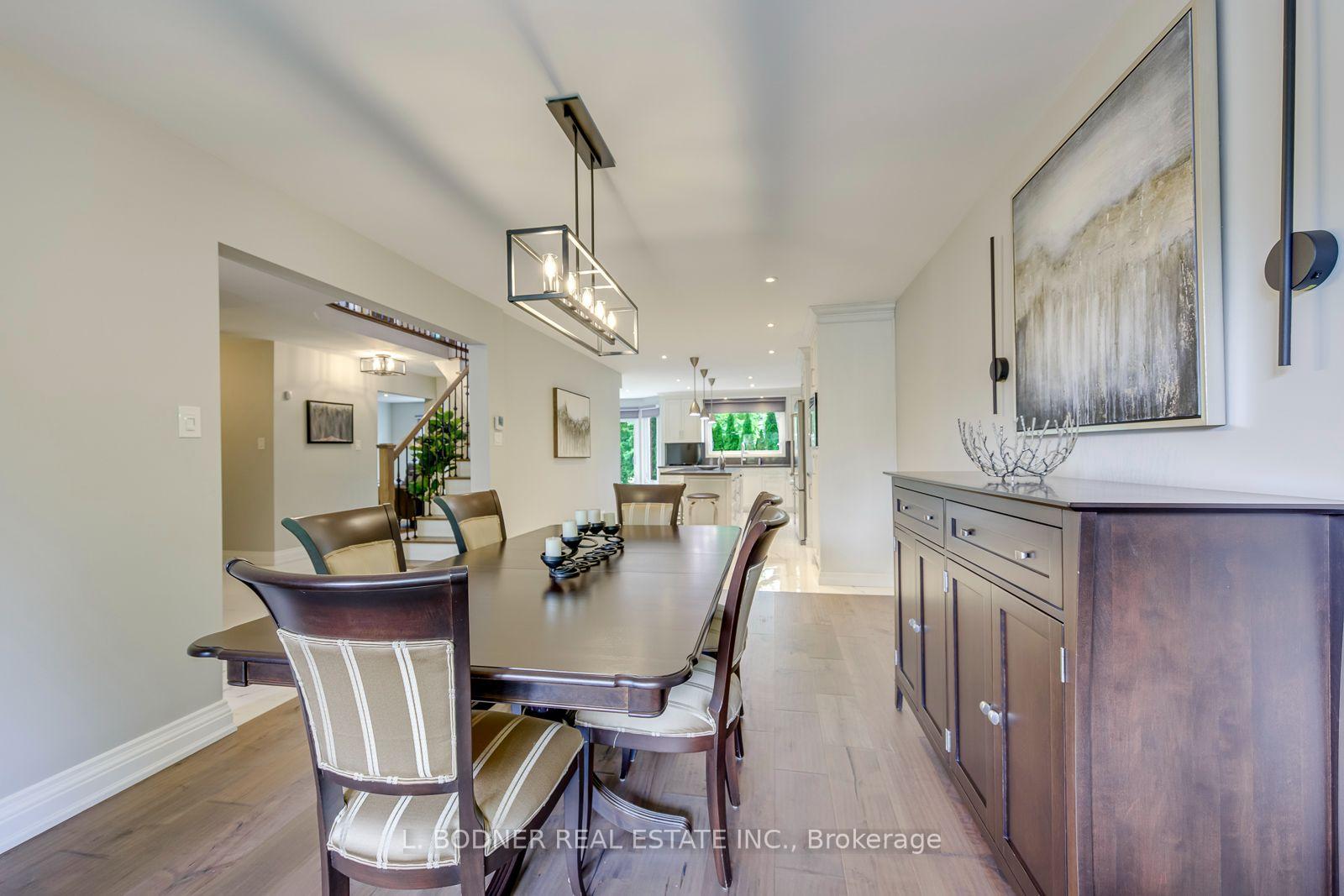 Photo 5 of 79 Marco Crescent, Vaughan, East Woodbridge — HOMEH