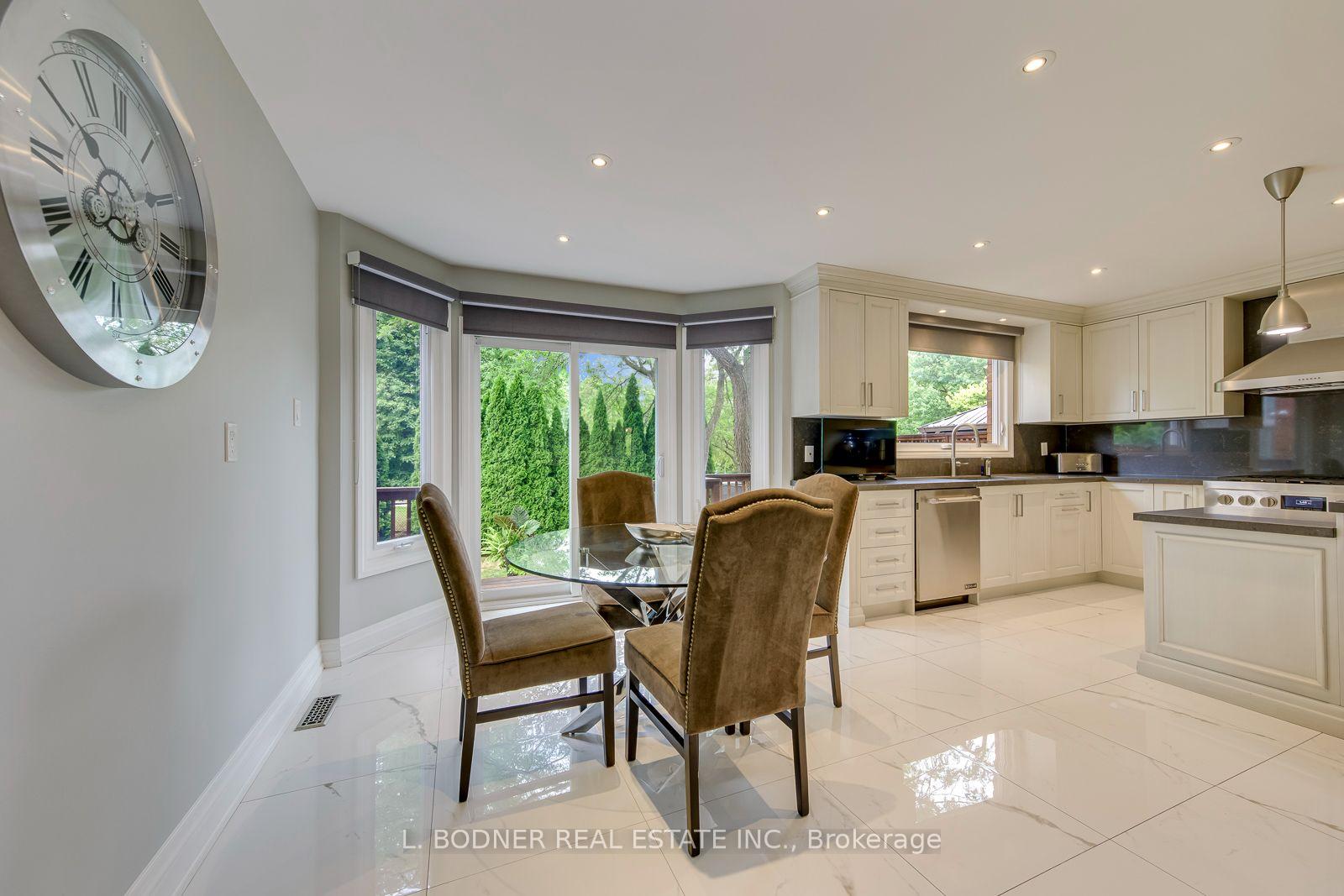 Photo 9 of 79 Marco Crescent, Vaughan, East Woodbridge — HOMEH