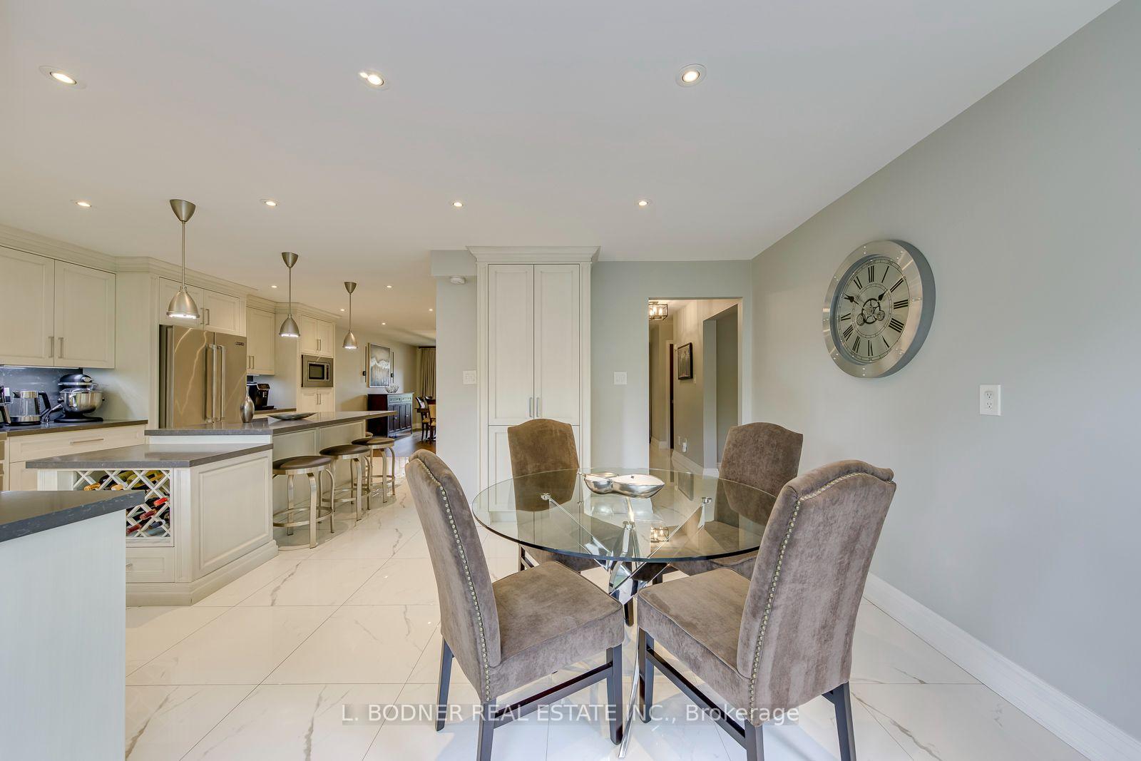 Photo 10 of 79 Marco Crescent, Vaughan, East Woodbridge — HOMEH
