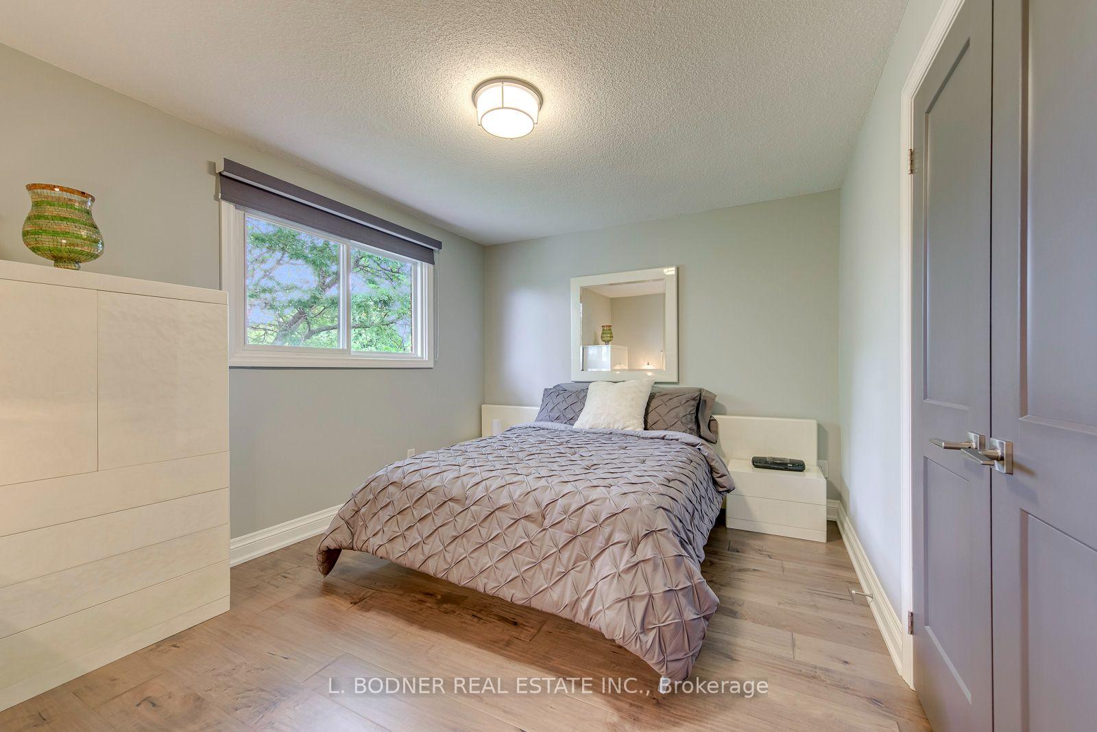 Photo 16 of 79 Marco Crescent, Vaughan, East Woodbridge — HOMEH