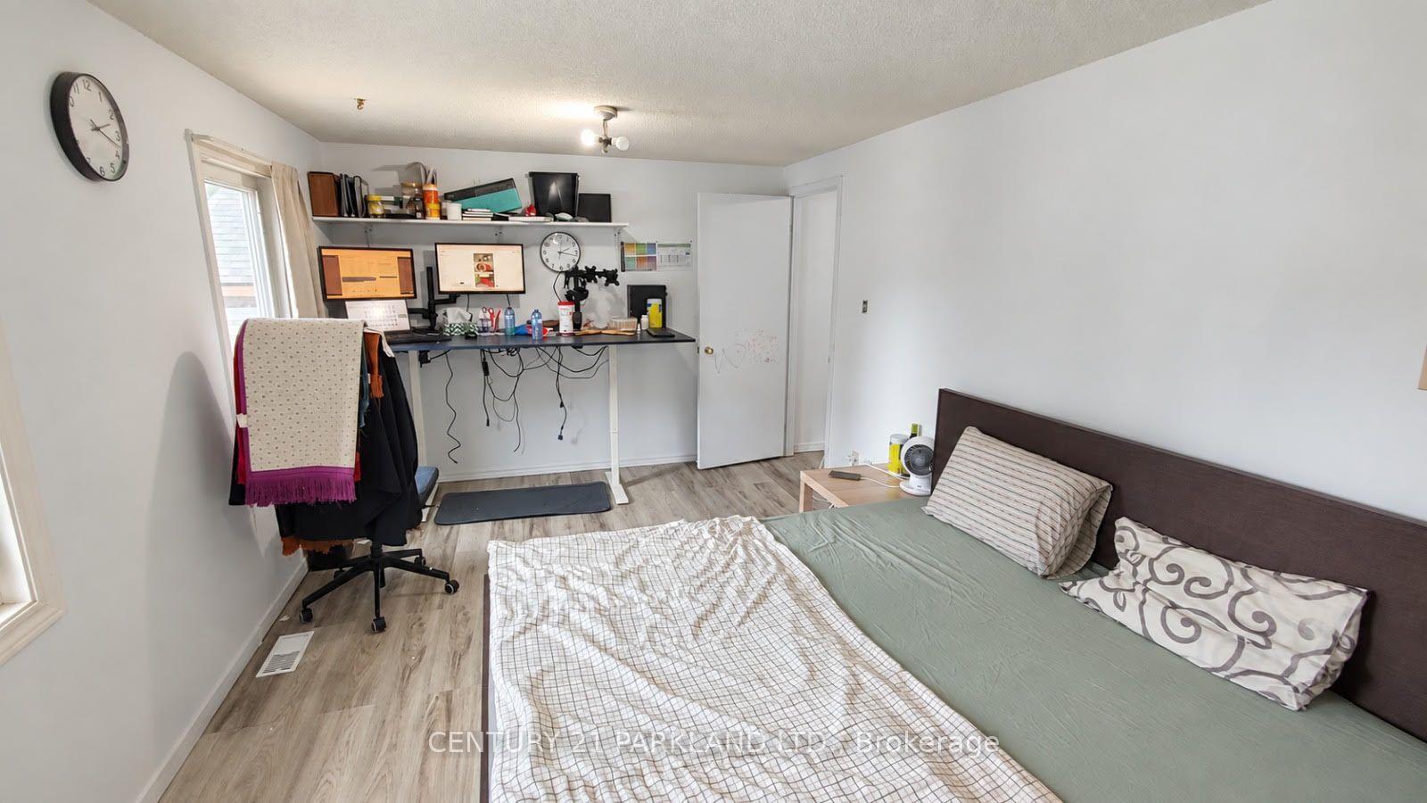 Photo 9 of 67 Melinda Crescent, Barrie, Allandale — HOMEH