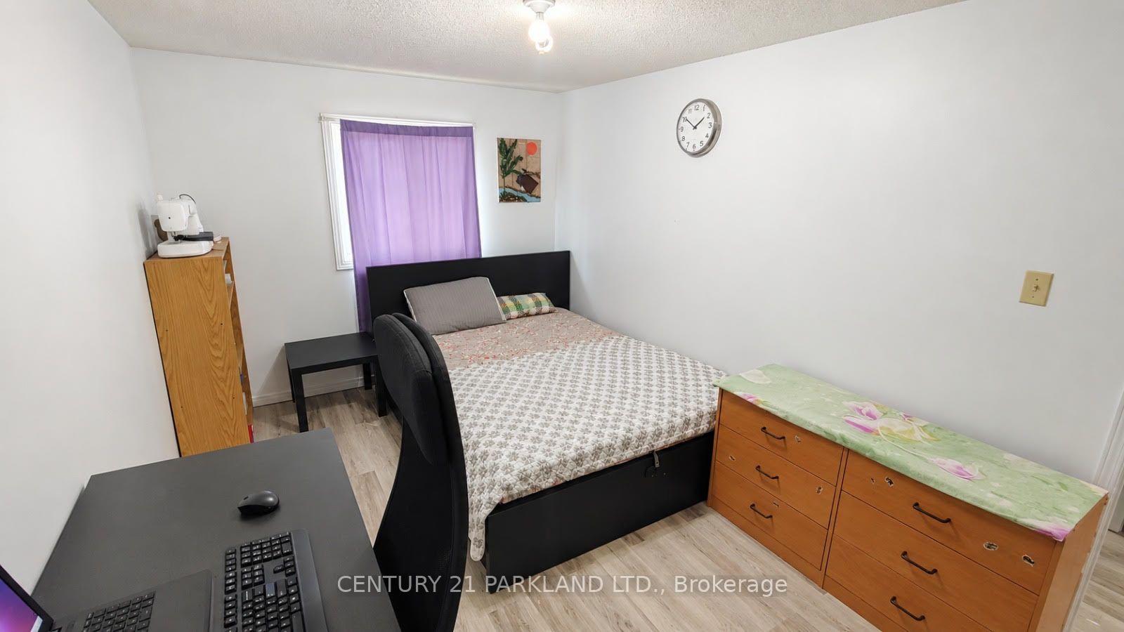 Photo 12 of 67 Melinda Crescent, Barrie, Allandale — HOMEH