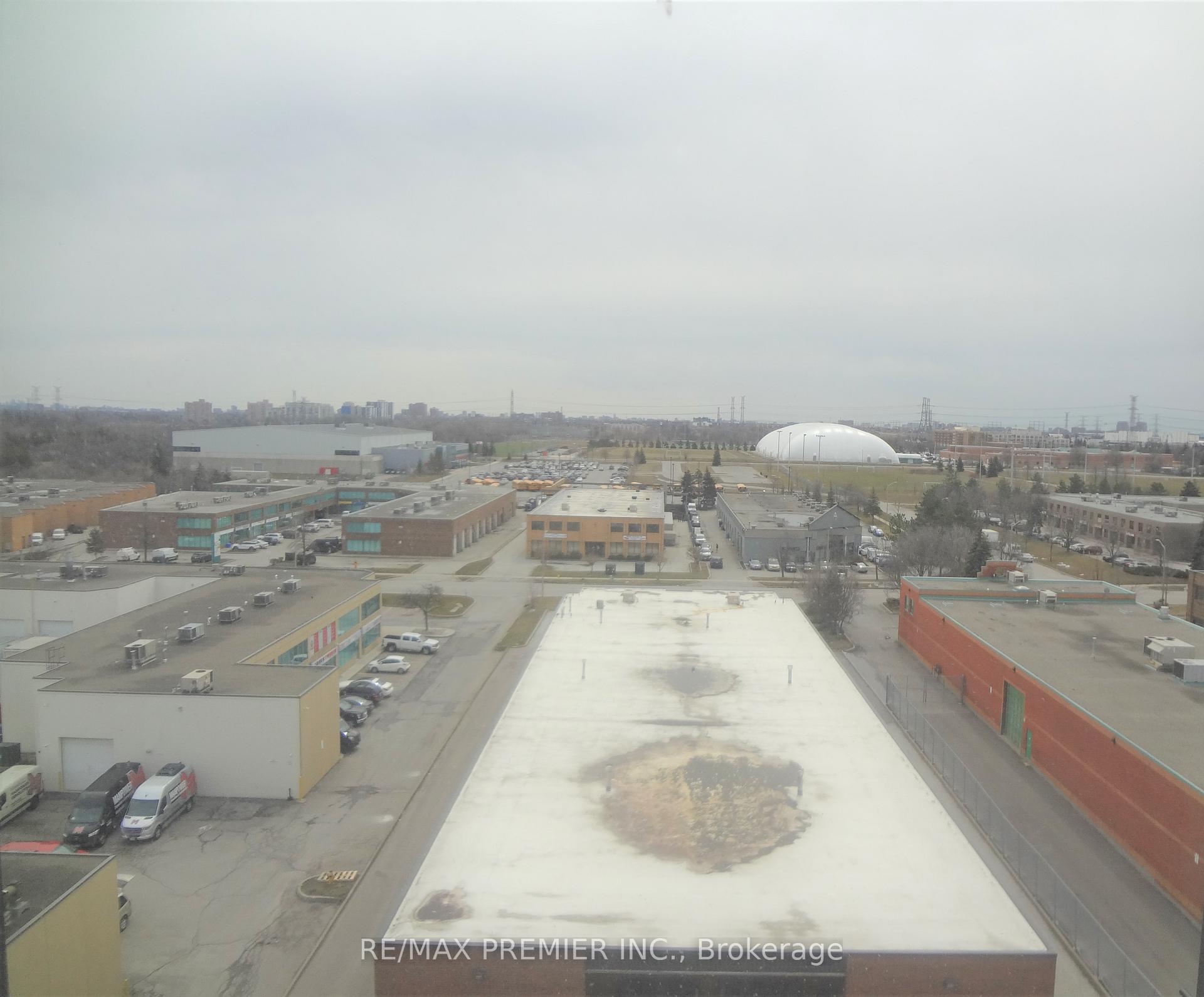 Photo 6 of Unit 816, 24 Woodstream Boulevard, Vaughan, Vaughan Grove — HOMEH