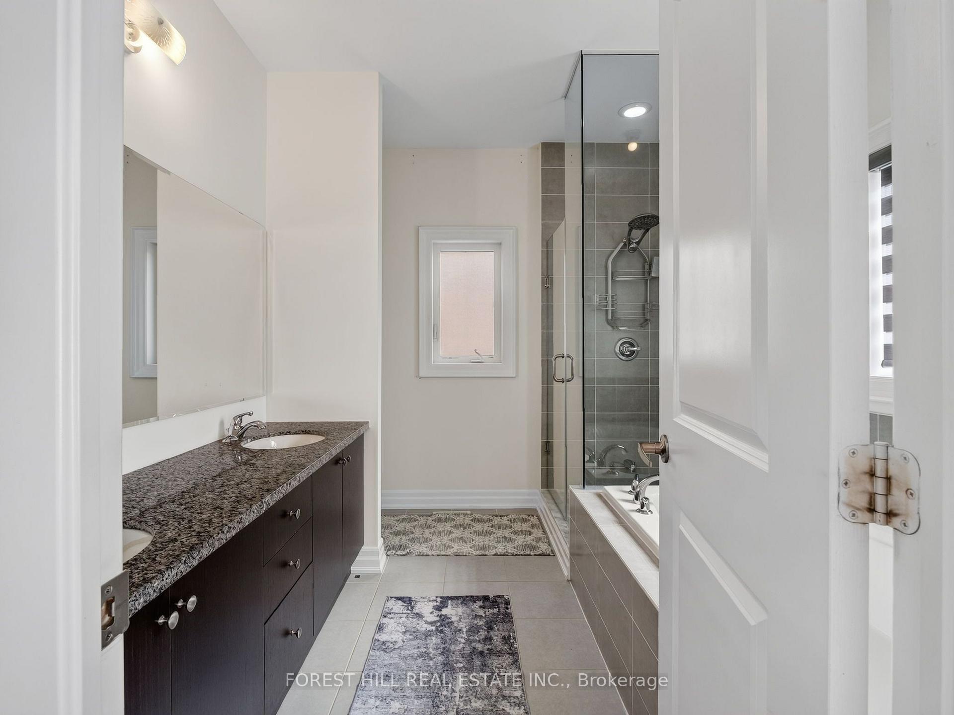 Photo 29 of 18 Hackwood Crescent, Aurora, Aurora Grove — HOMEH