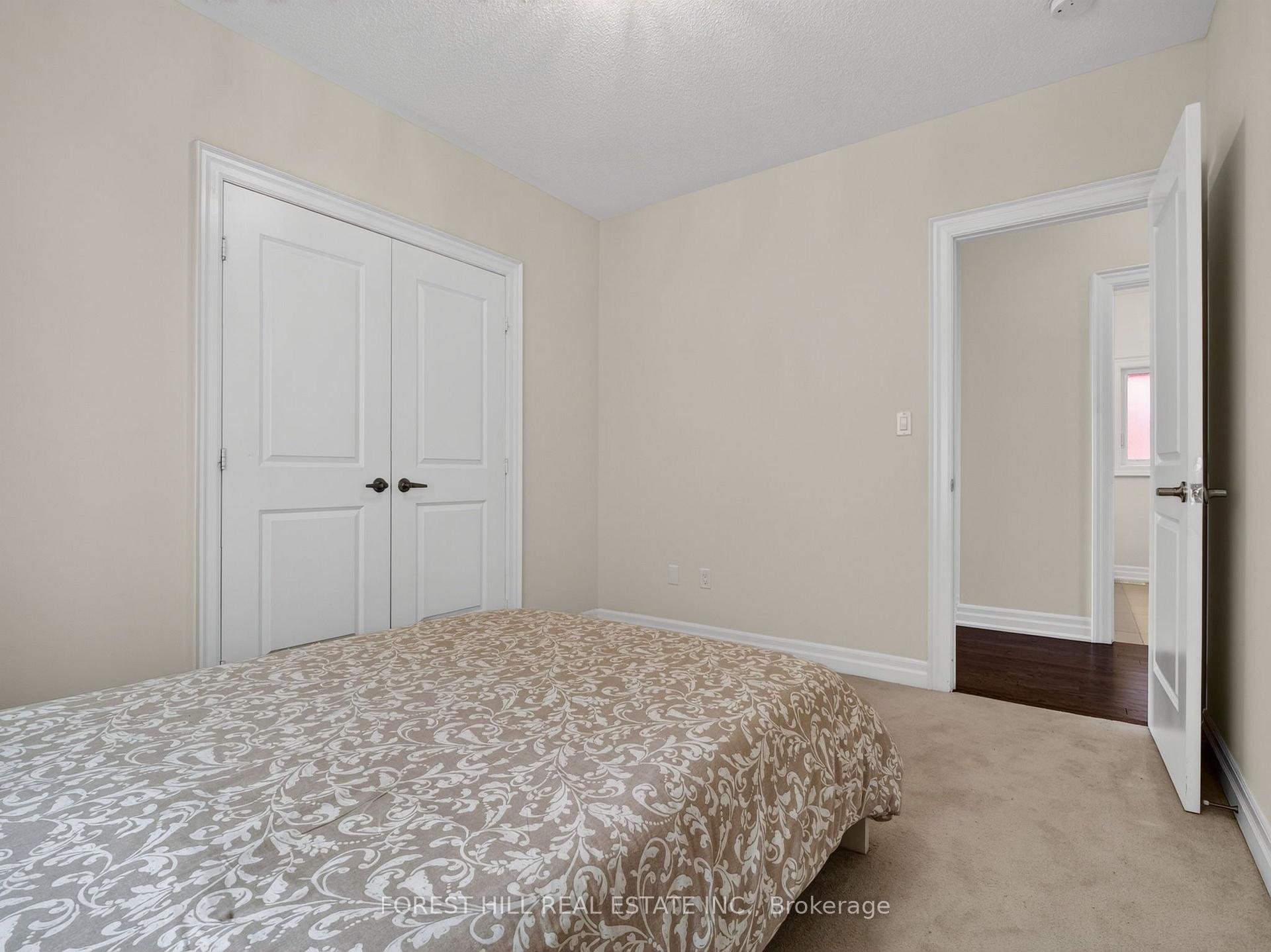 Photo 34 of 18 Hackwood Crescent, Aurora, Aurora Grove — HOMEH