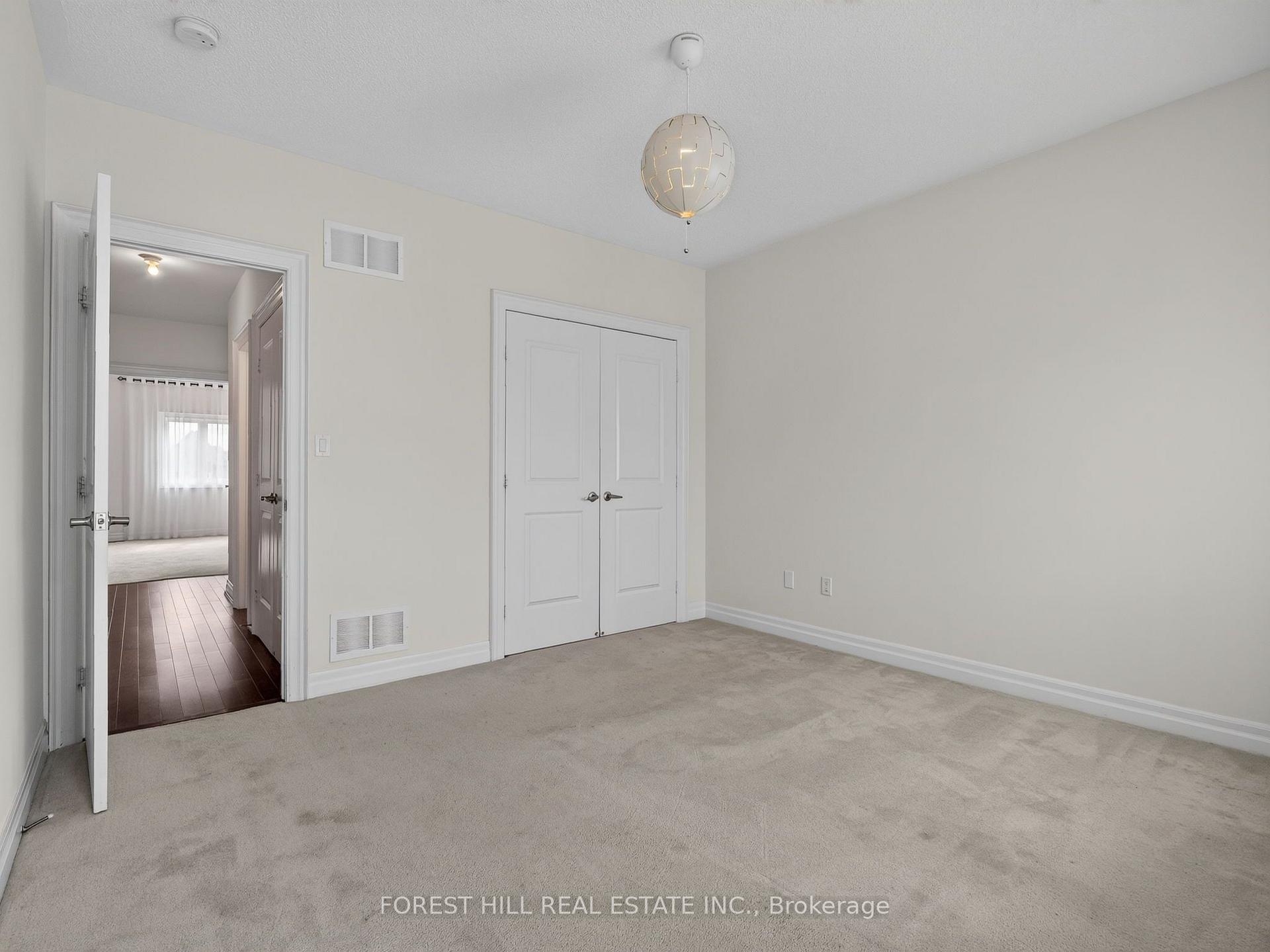 Photo 36 of 18 Hackwood Crescent, Aurora, Aurora Grove — HOMEH