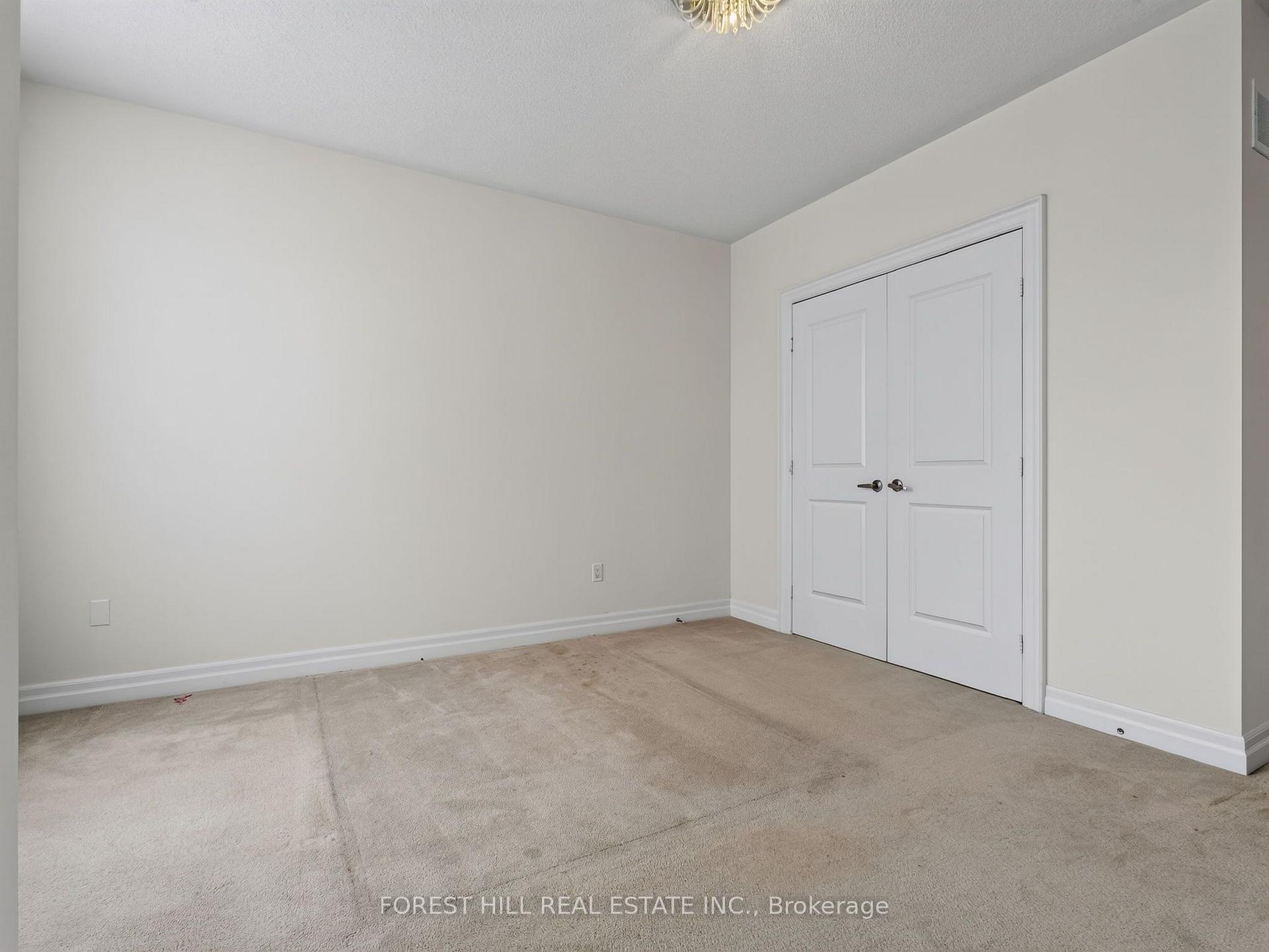Photo 39 of 18 Hackwood Crescent, Aurora, Aurora Grove — HOMEH