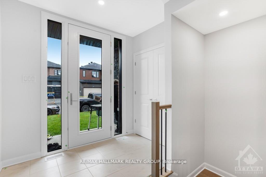 Photo 3 of 542 Anchor Circle, Ottawa, Mahogany Community — HOMEH